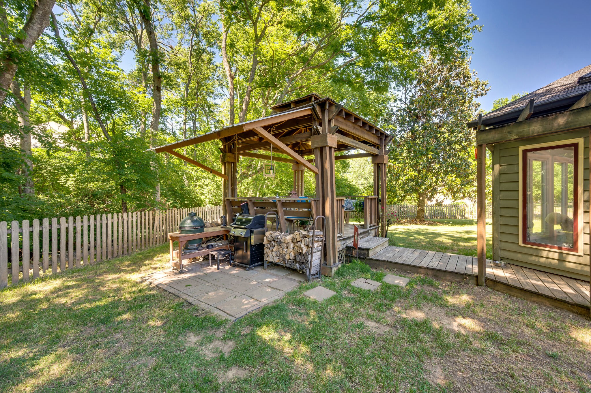 6106 Martingale Ln