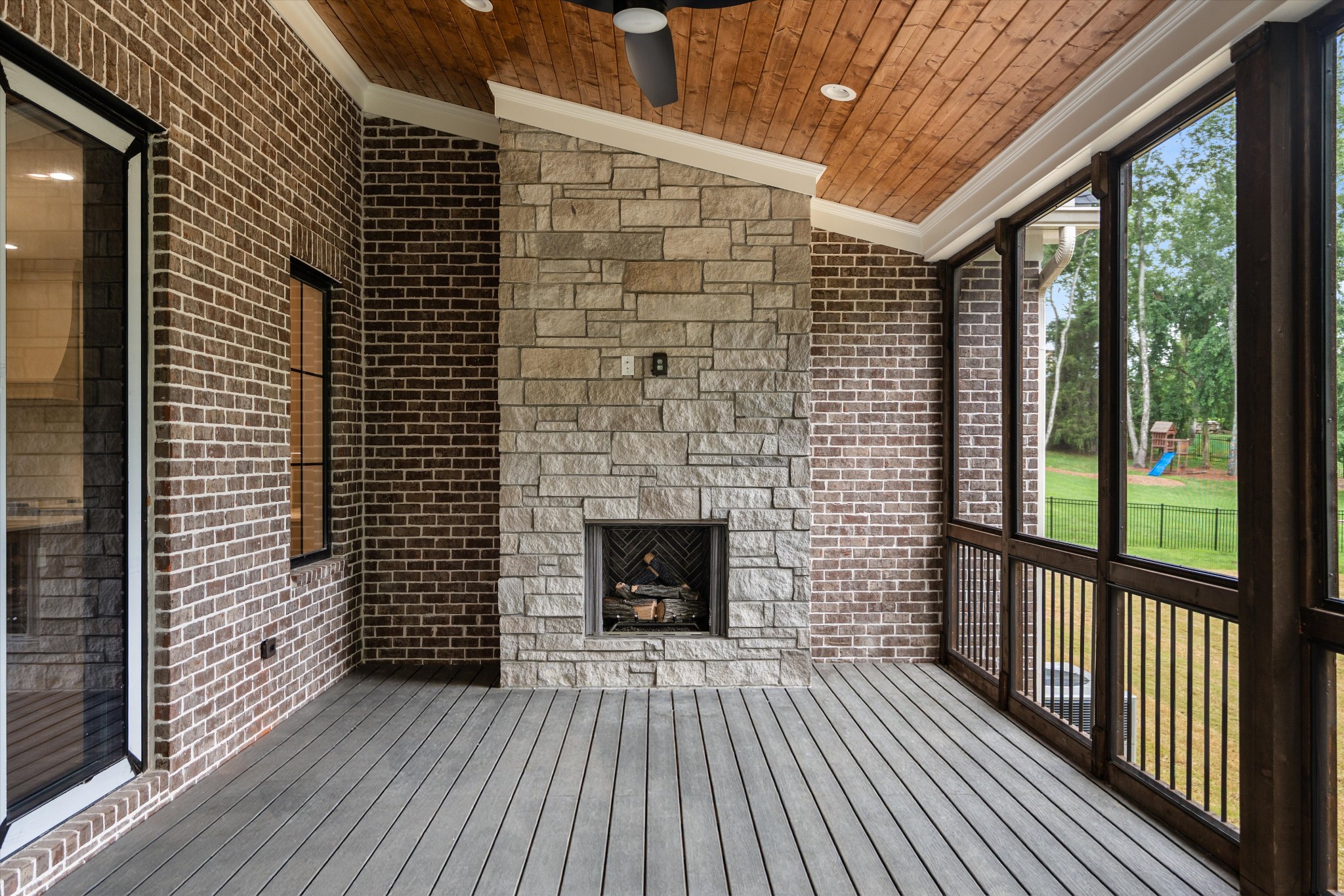 8233 Glover Dr