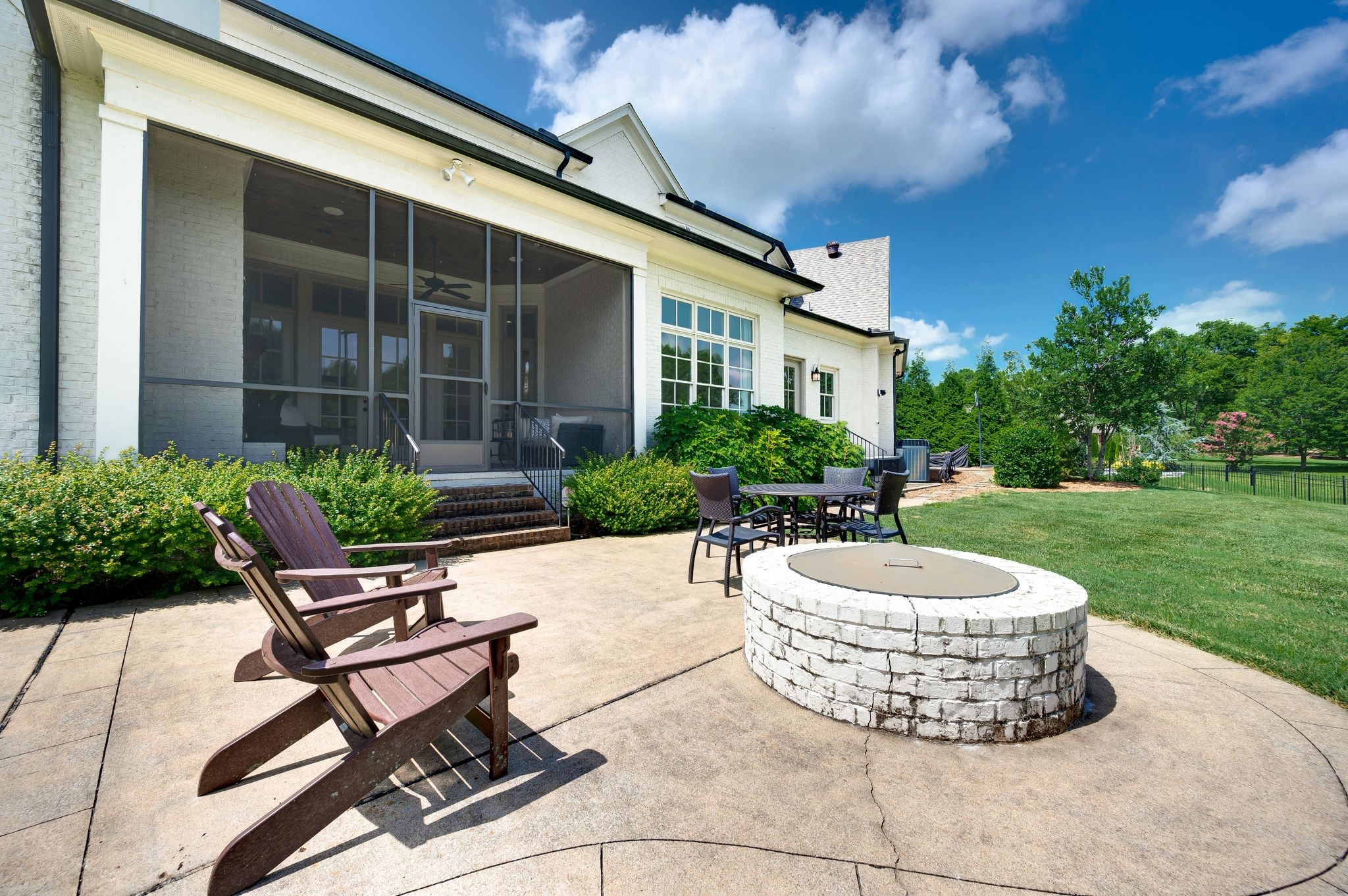 401 Belle Glen Ln