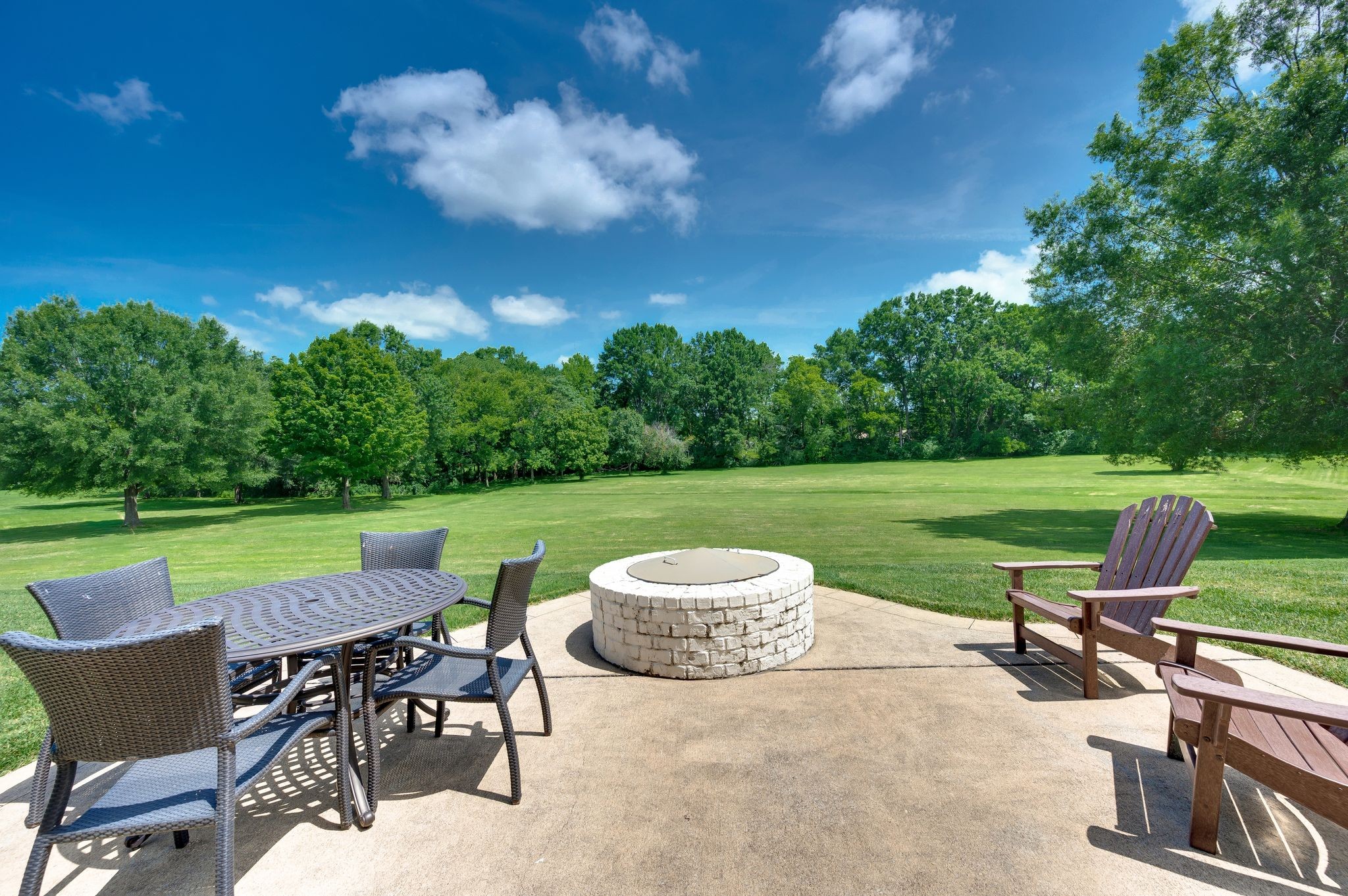 401 Belle Glen Ln