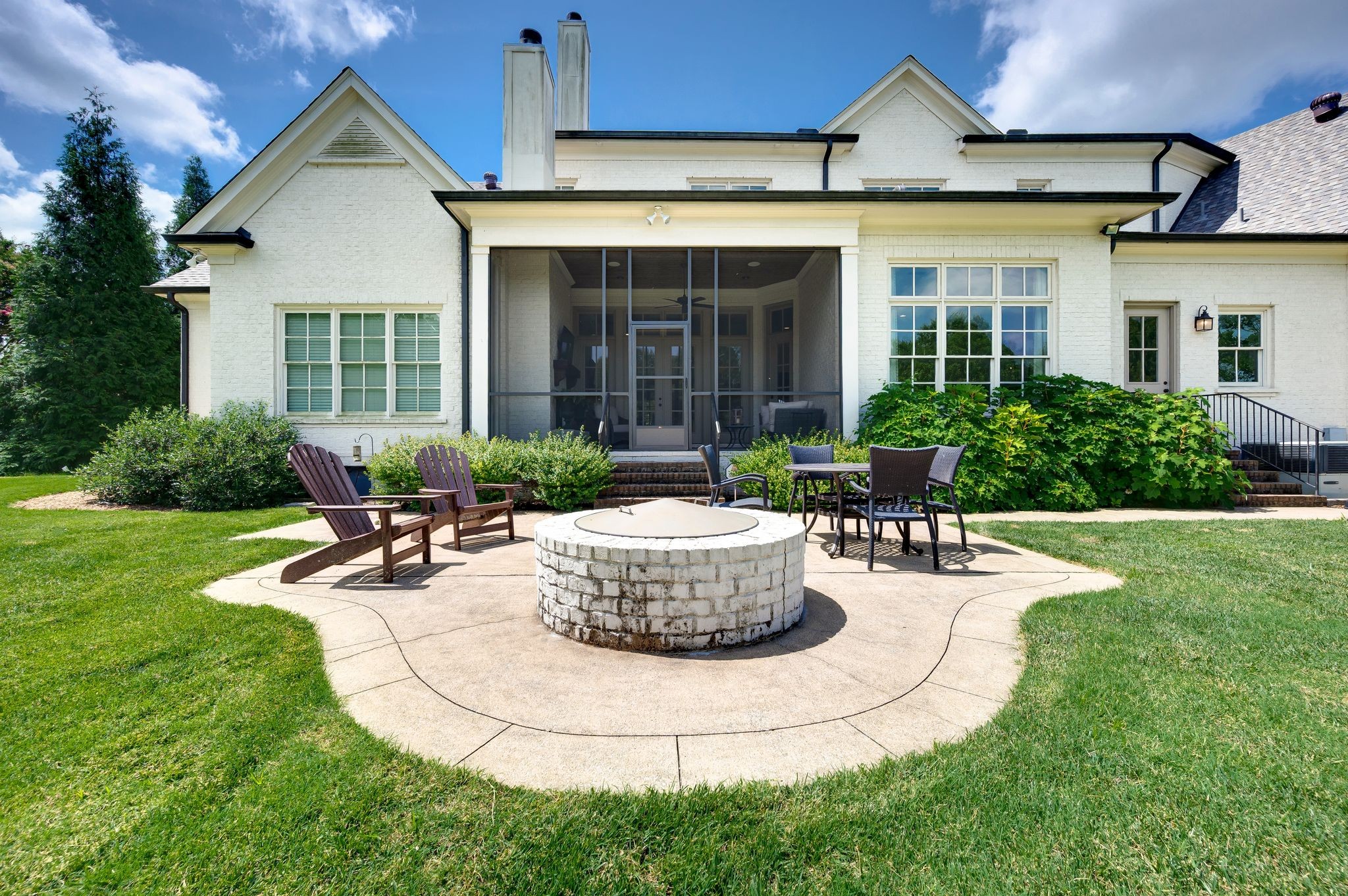 401 Belle Glen Ln