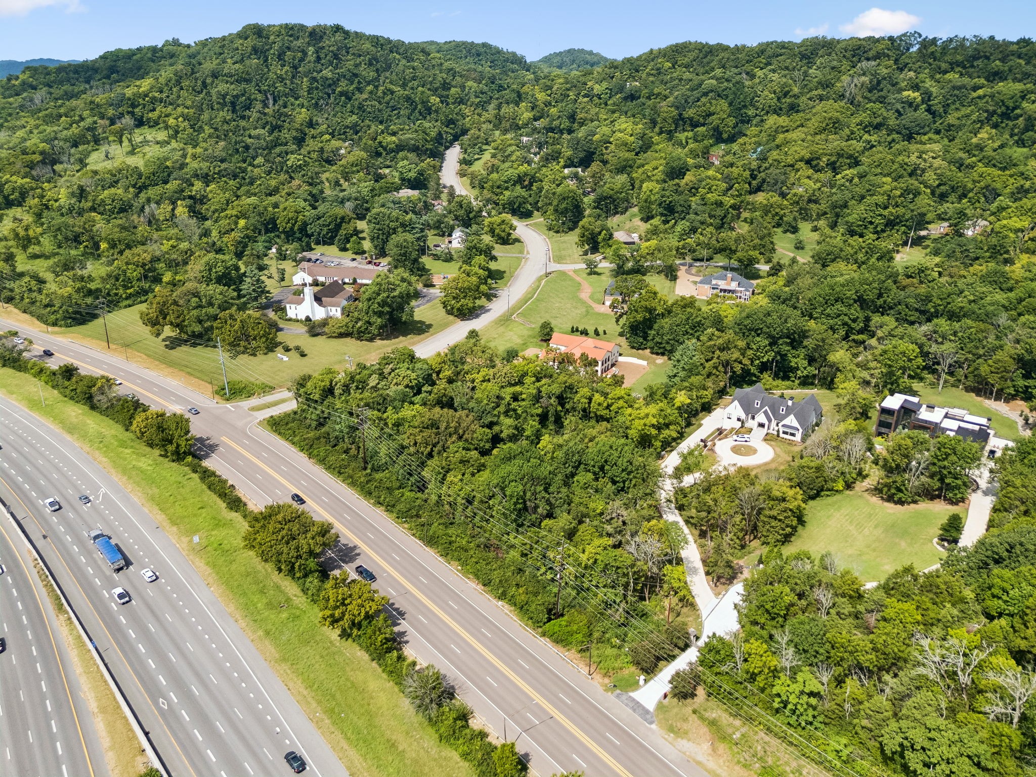 800 Lakemont Dr