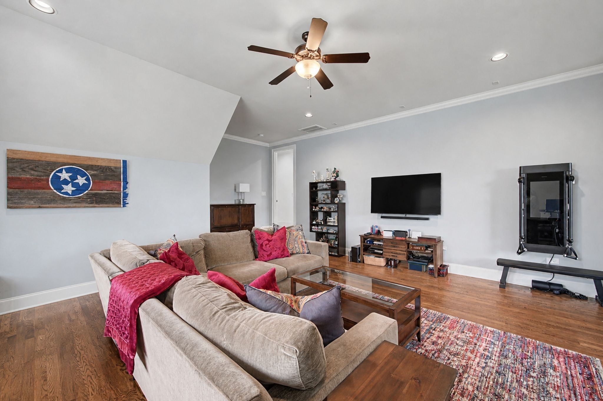 9476 Highland Bend Ct