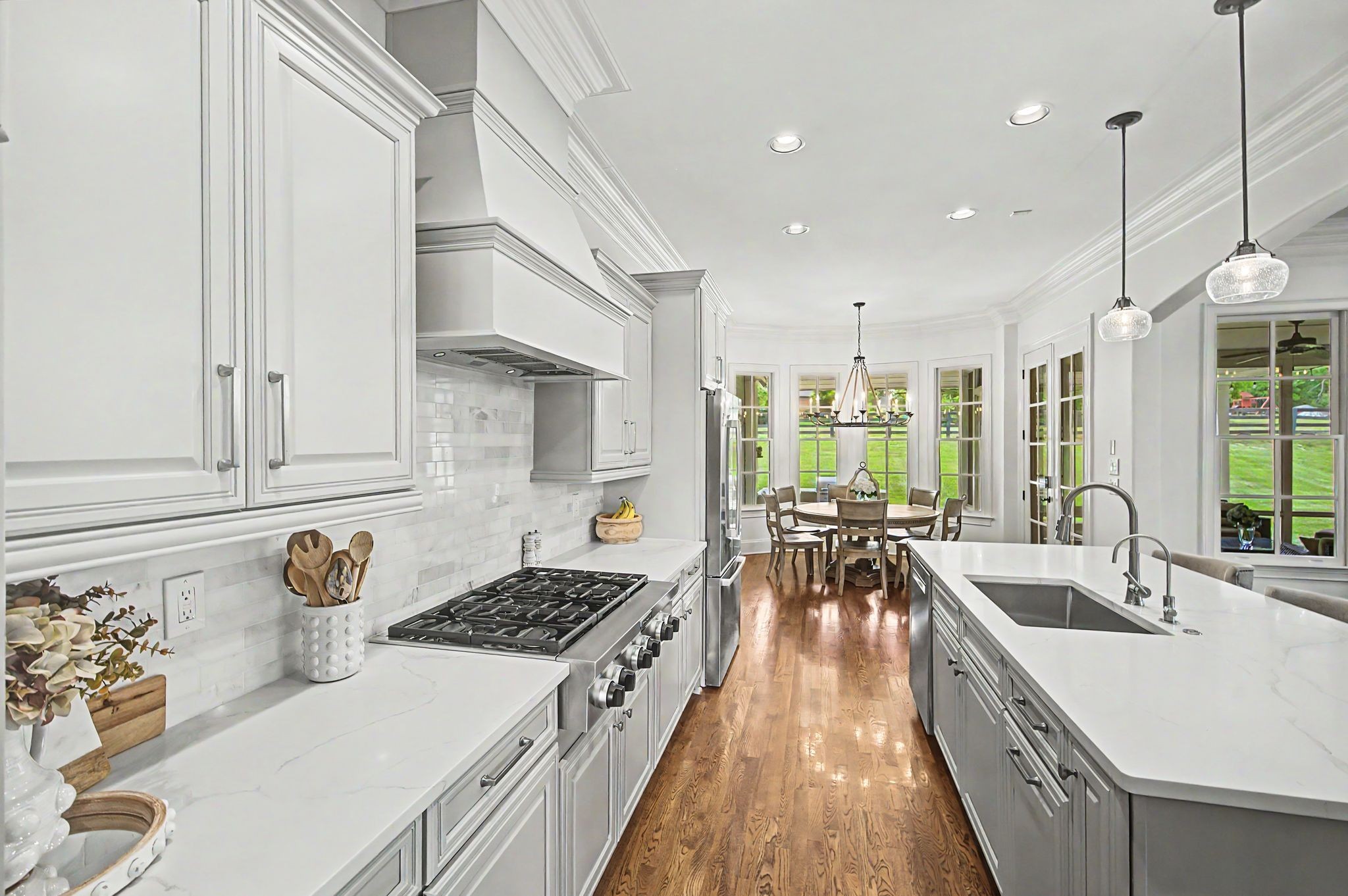 9476 Highland Bend Ct