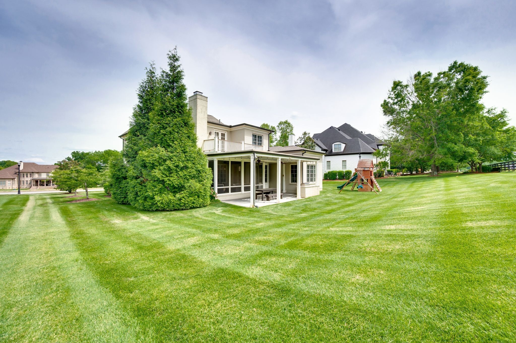 9476 Highland Bend Ct