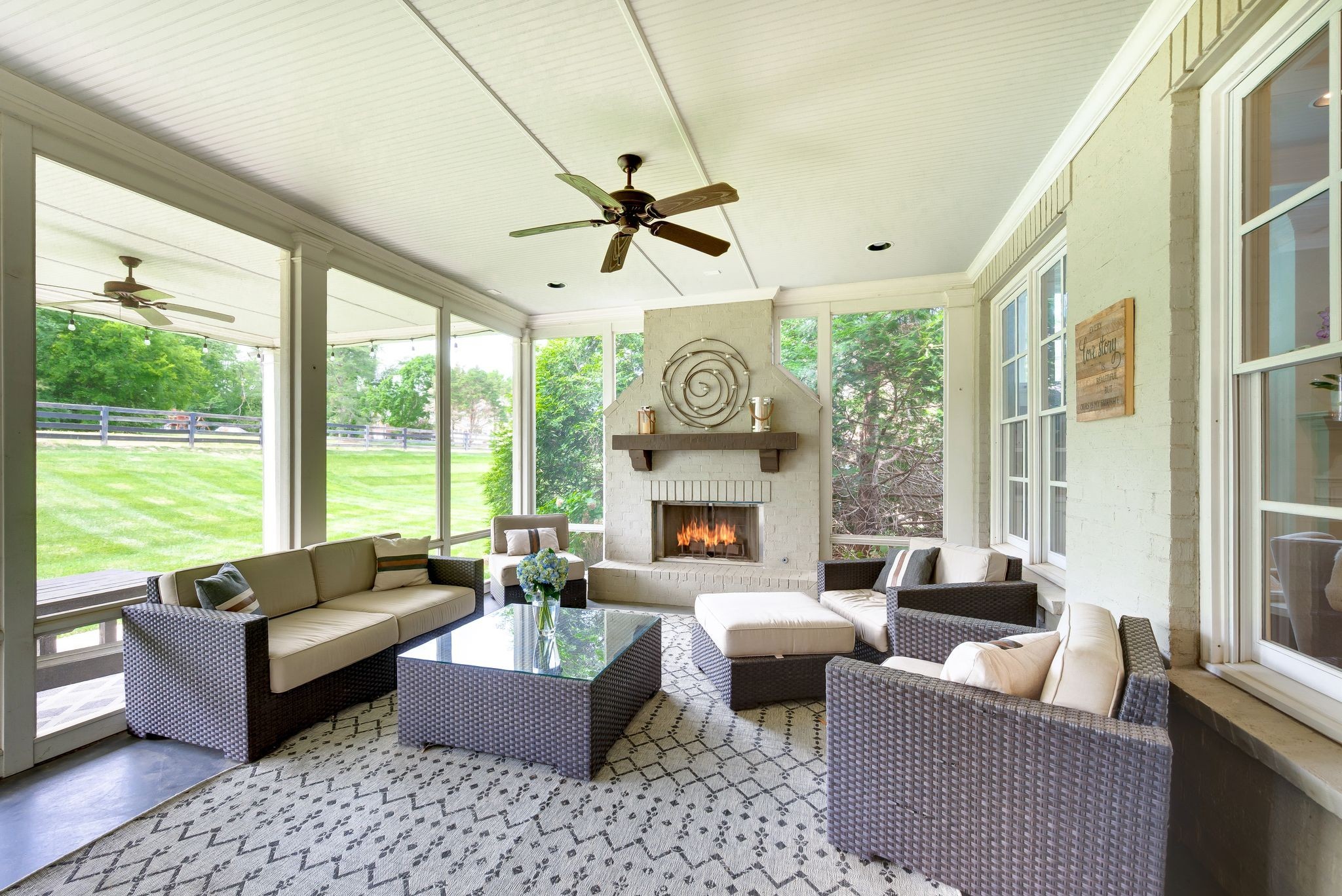 9476 Highland Bend Ct