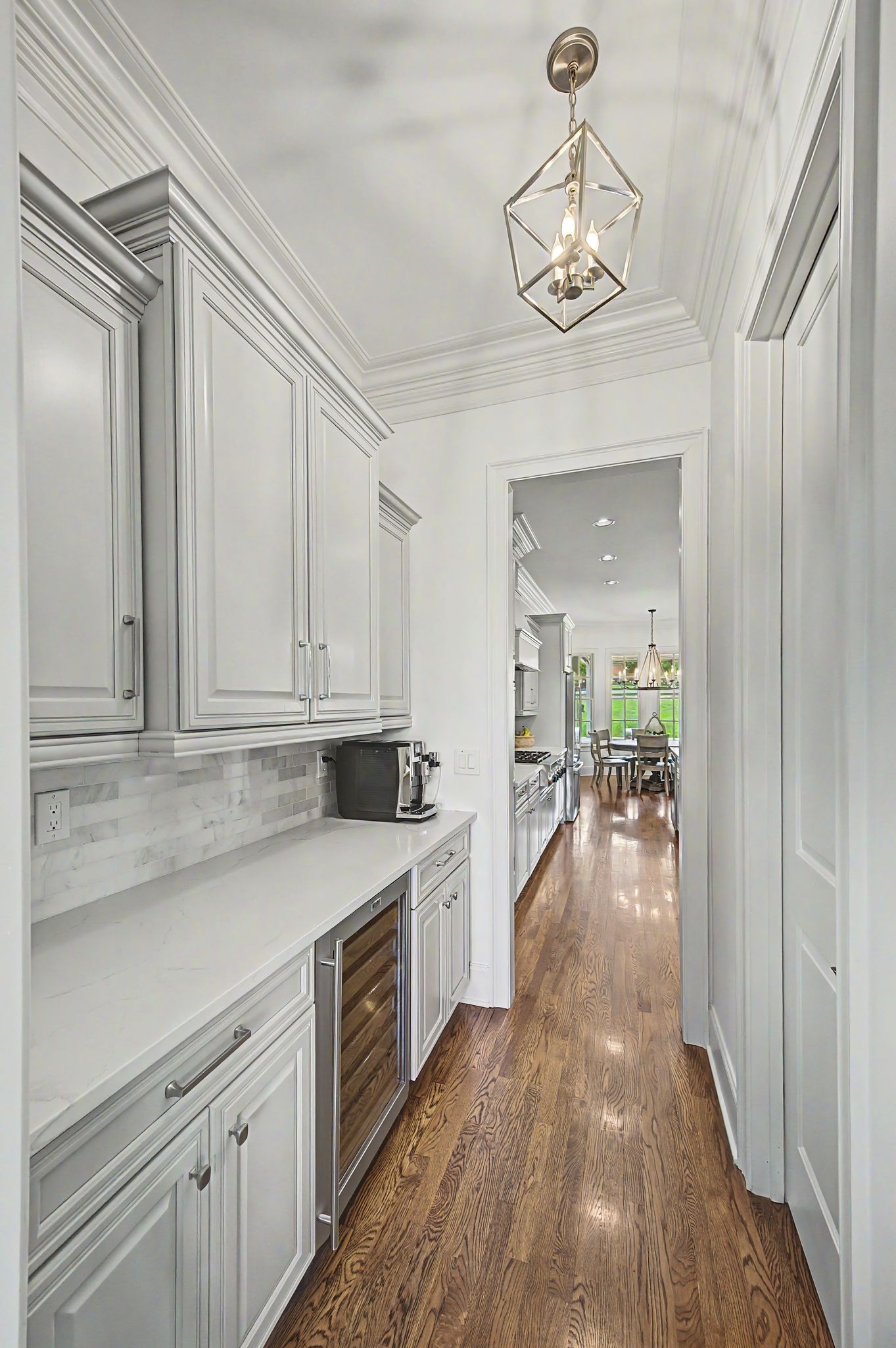 9476 Highland Bend Ct