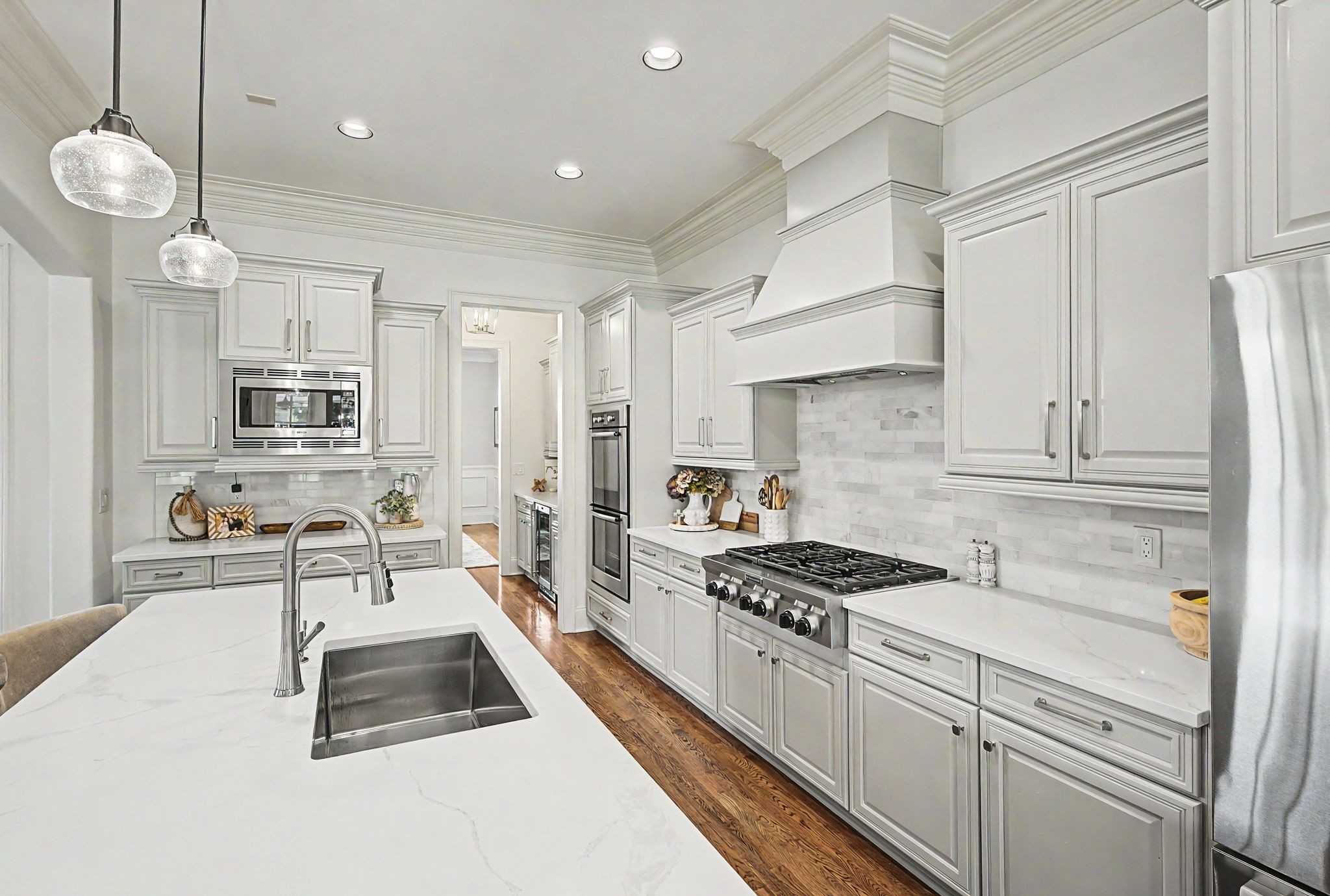 9476 Highland Bend Ct