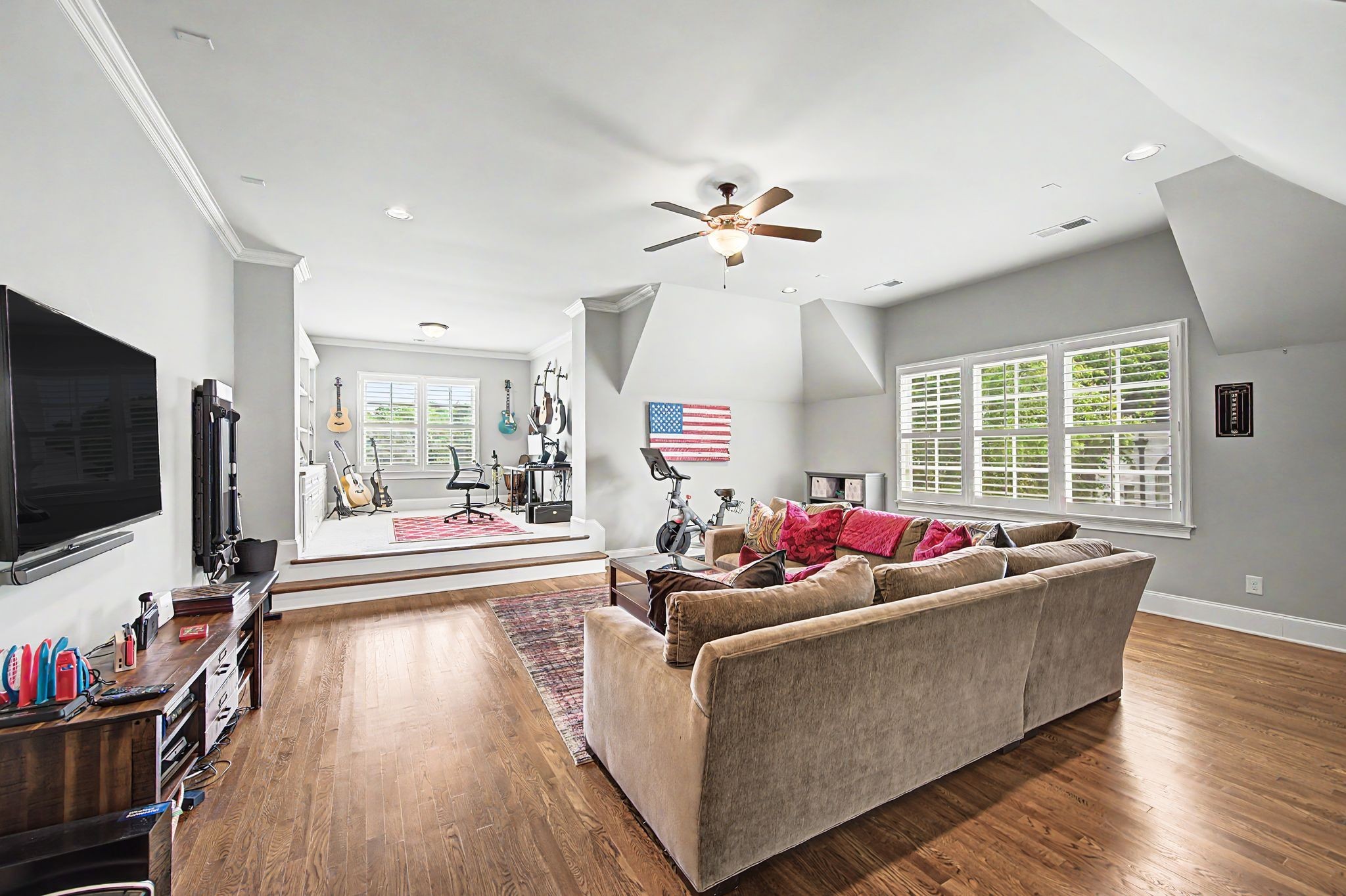 9476 Highland Bend Ct