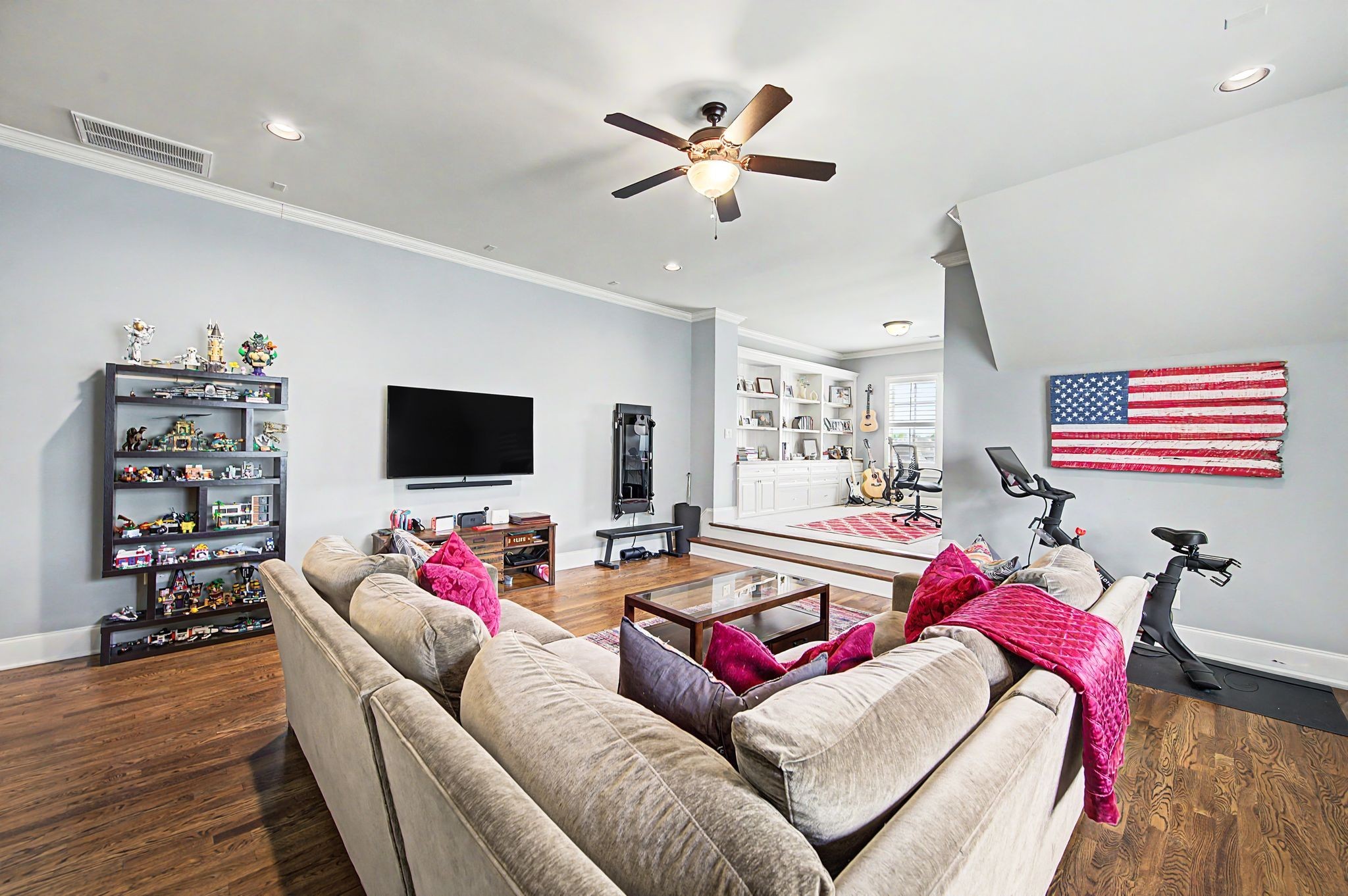 9476 Highland Bend Ct