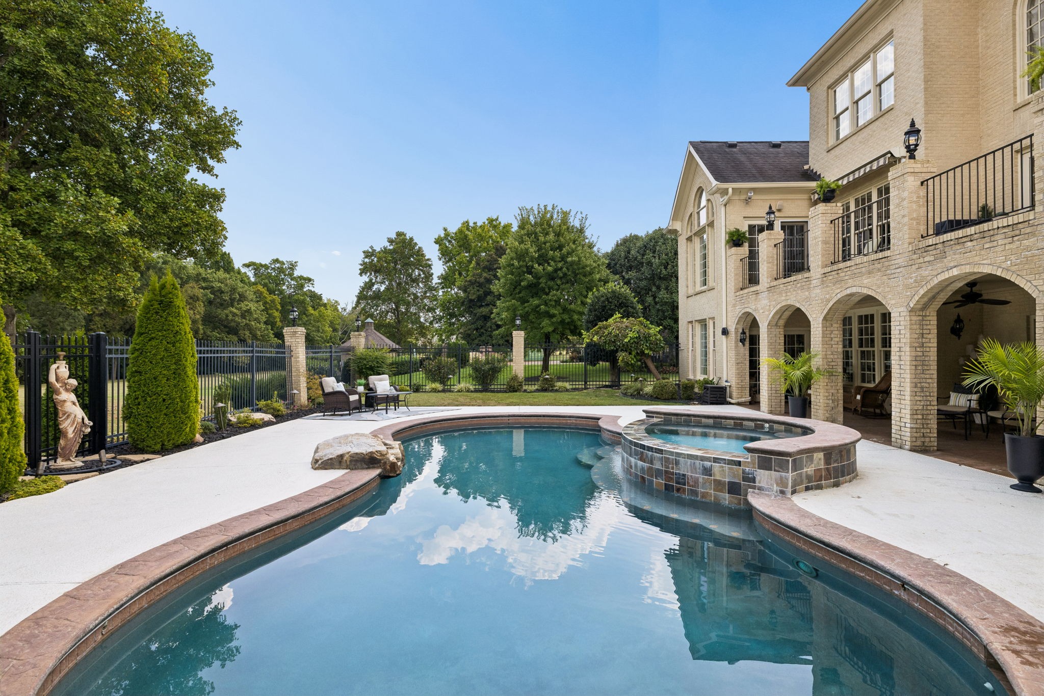 6210 Belle Rive Dr