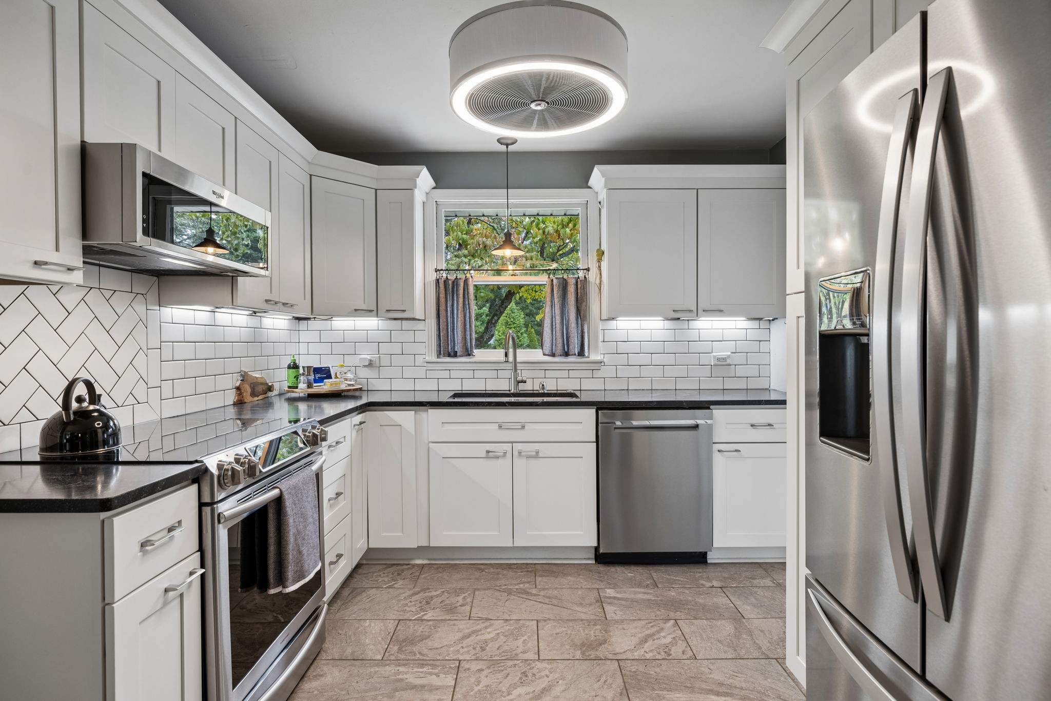 5015 Montclair Dr