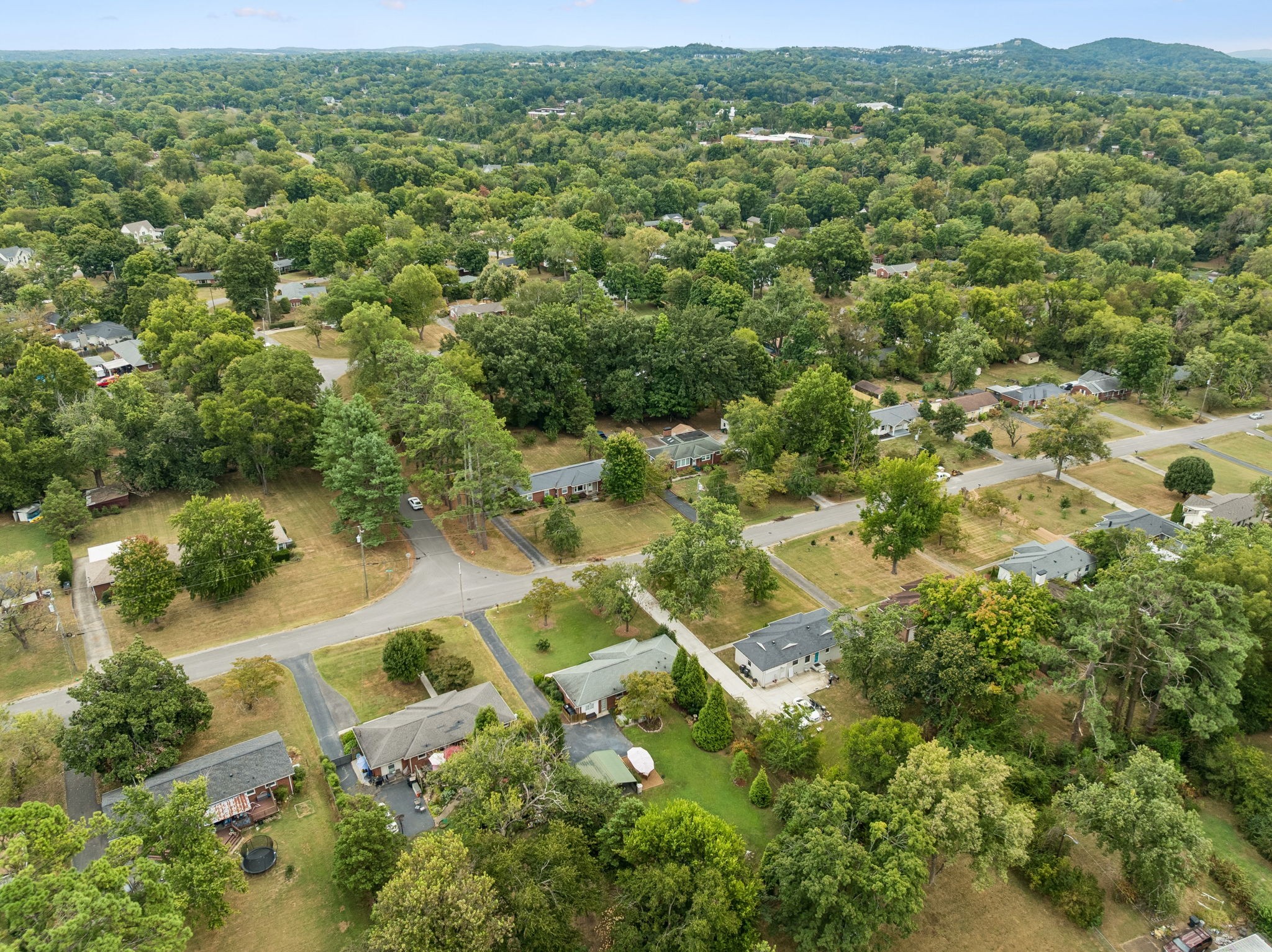 5015 Montclair Dr