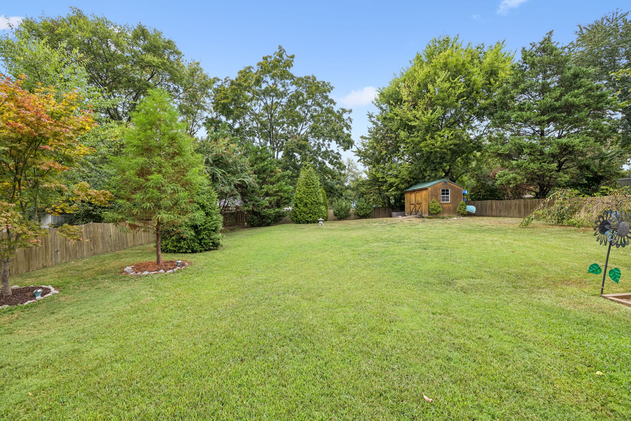 5015 Montclair Dr