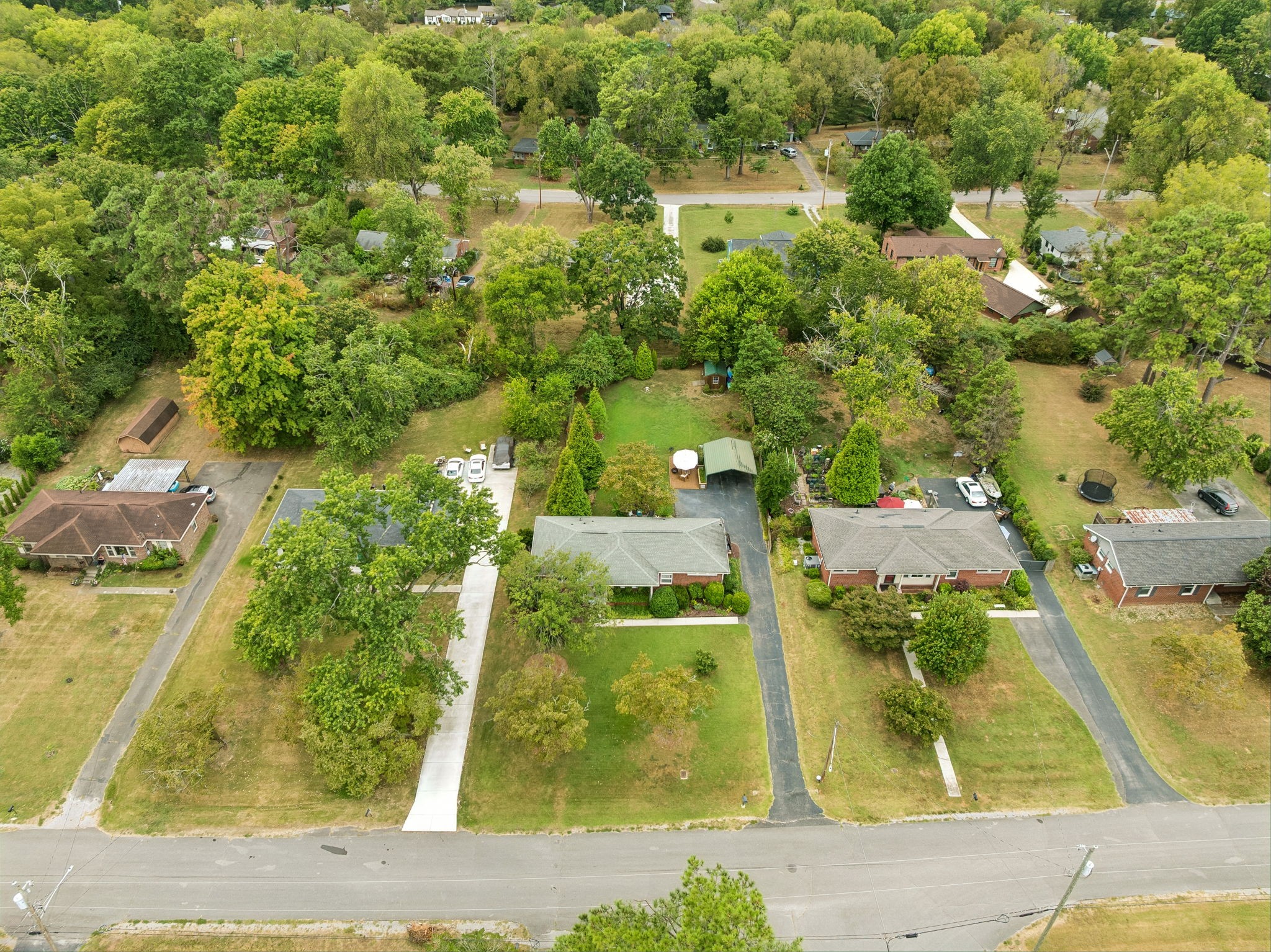 5015 Montclair Dr