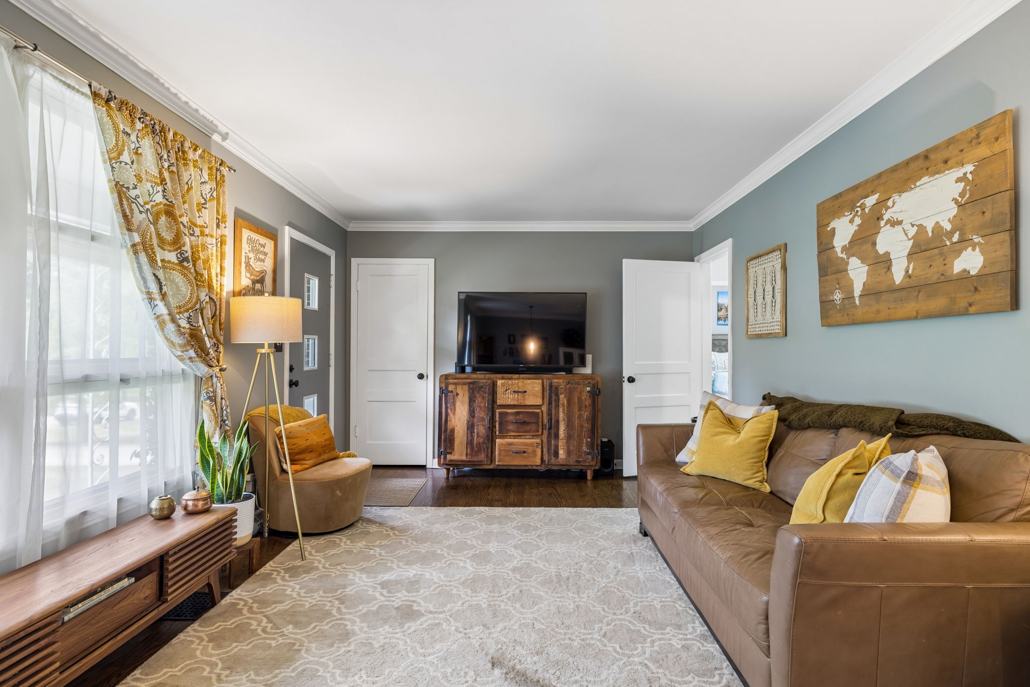 5015 Montclair Dr