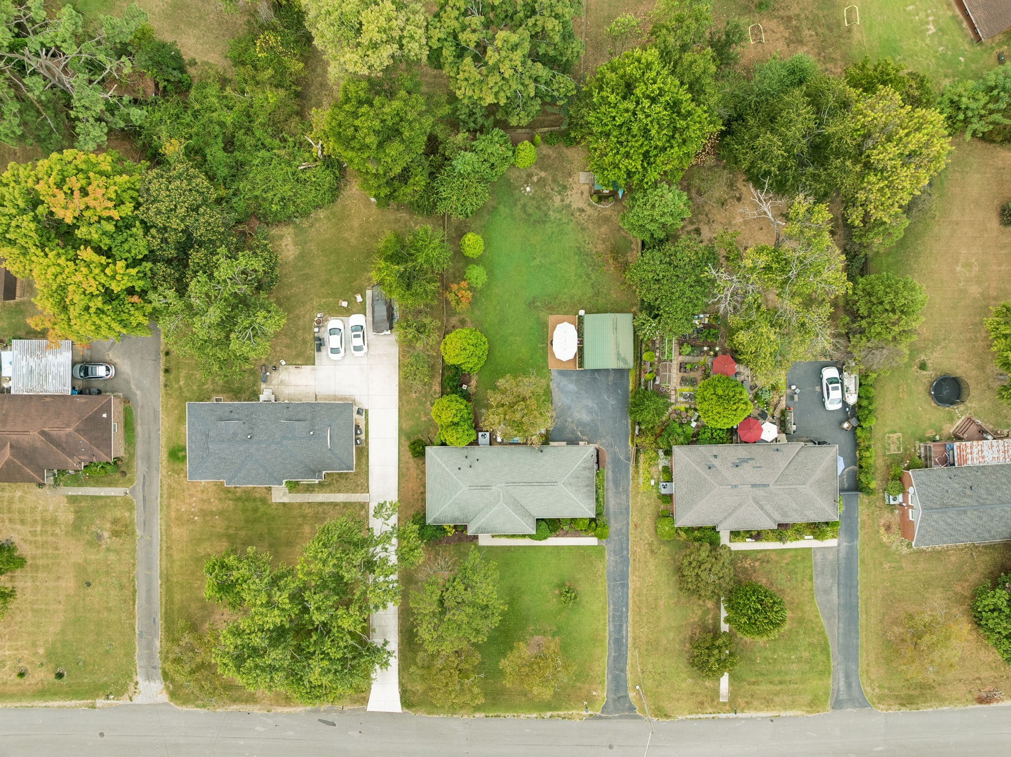 5015 Montclair Dr