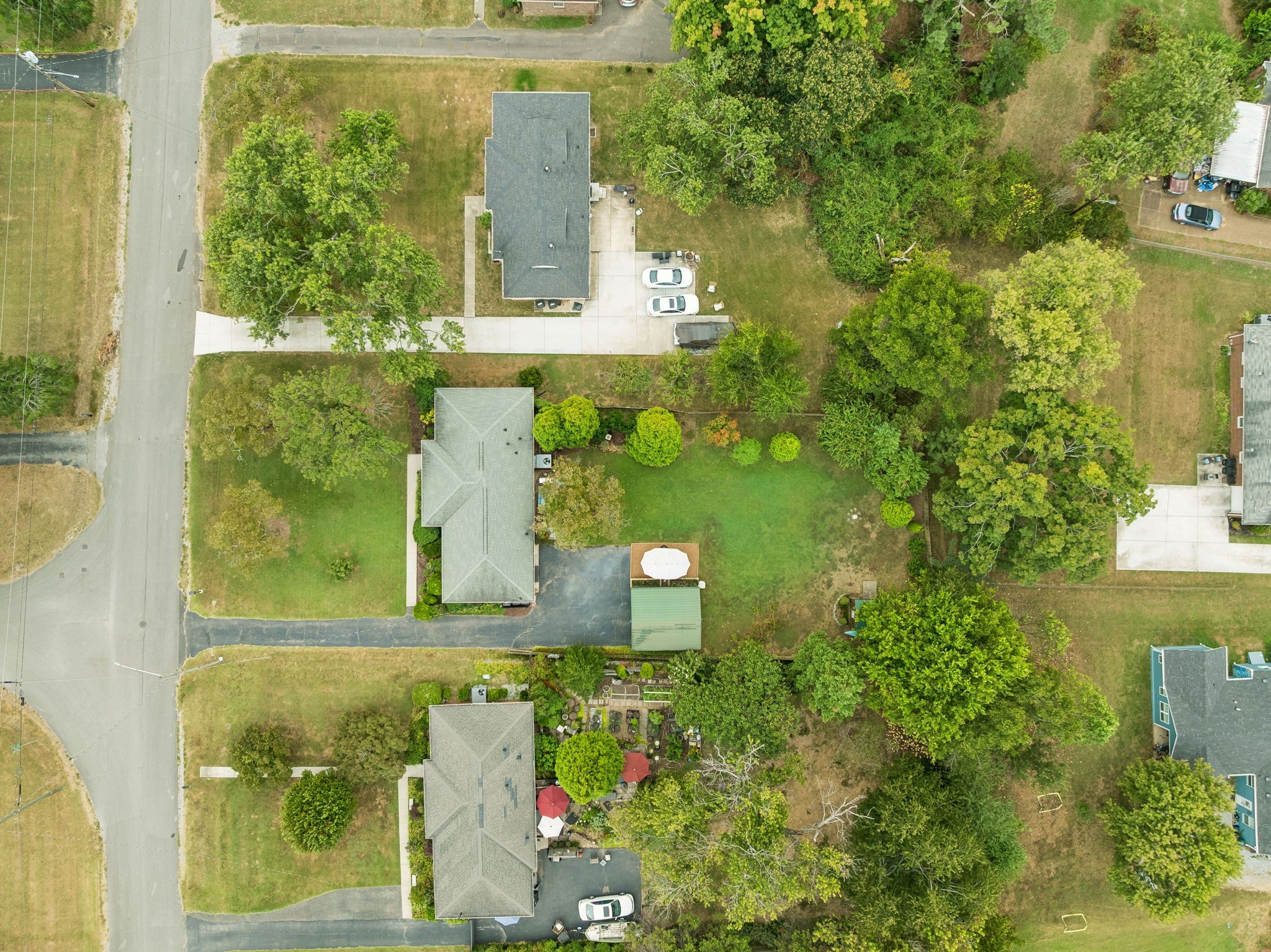 5015 Montclair Dr