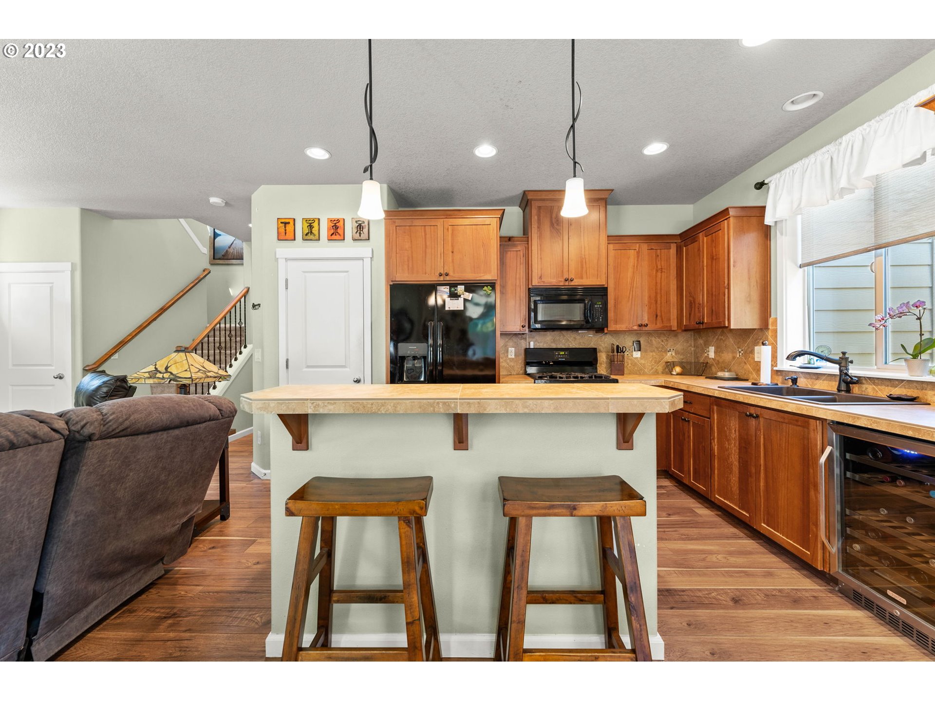 4121 N PIONEER CANYON DR
