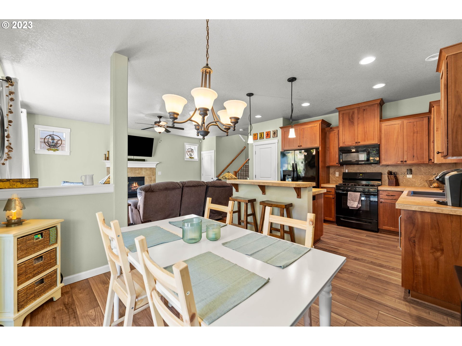 4121 N PIONEER CANYON DR