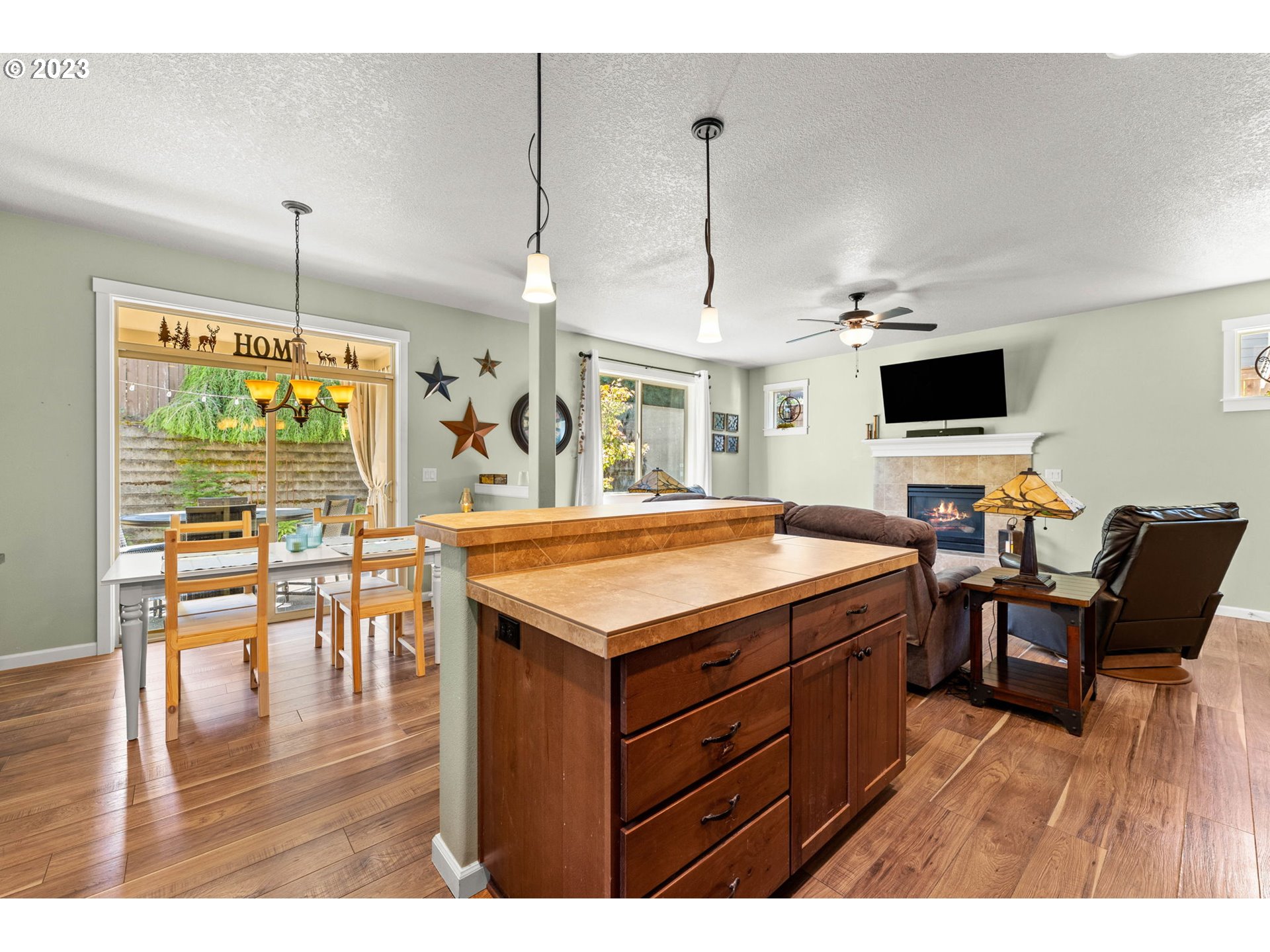 4121 N PIONEER CANYON DR