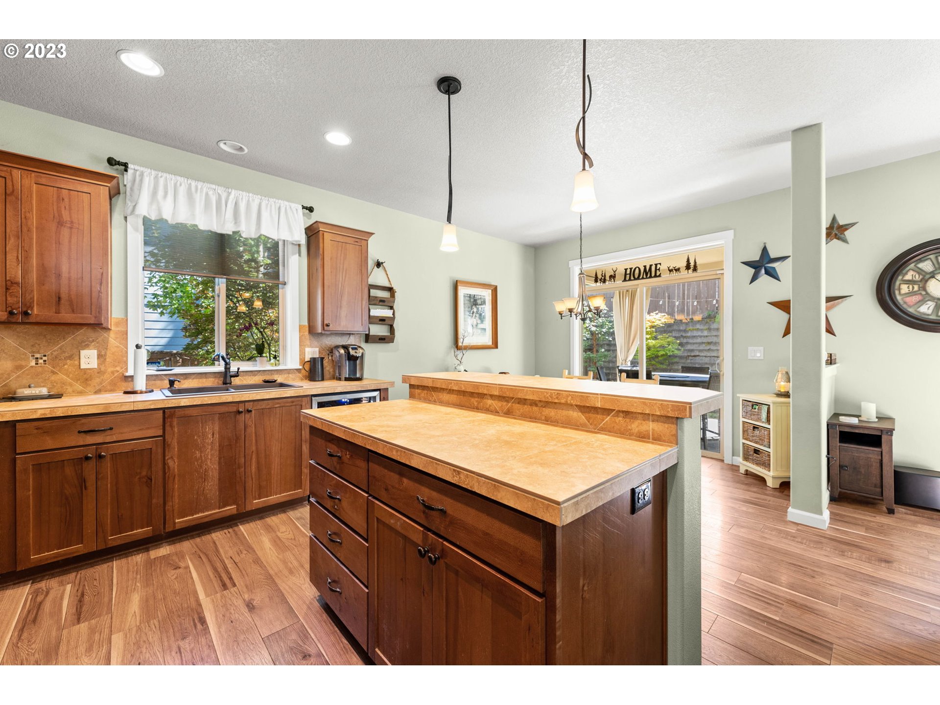 4121 N PIONEER CANYON DR