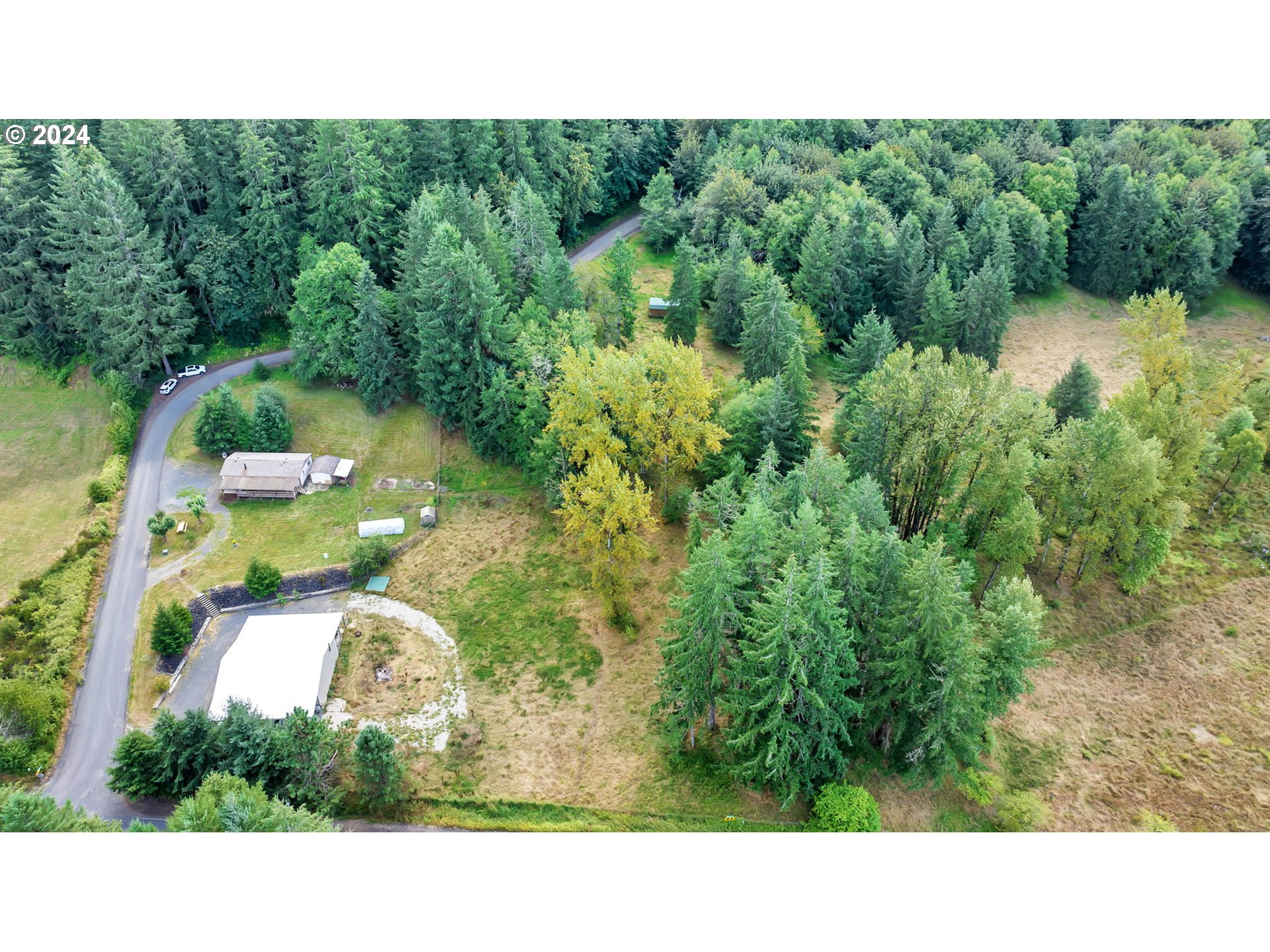 102 HIRONS RD