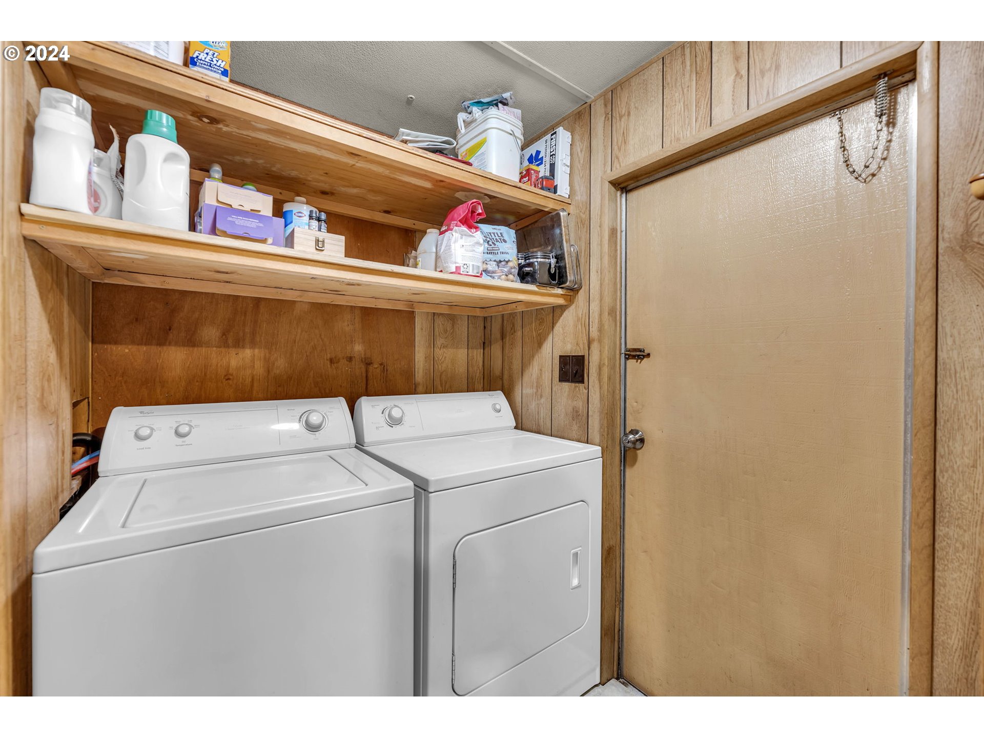 102 HIRONS RD