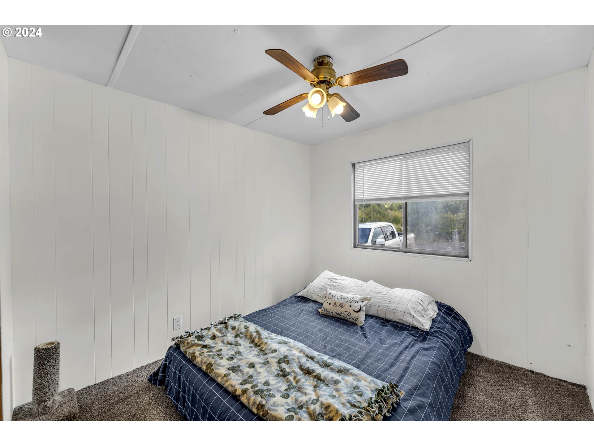 102 HIRONS RD