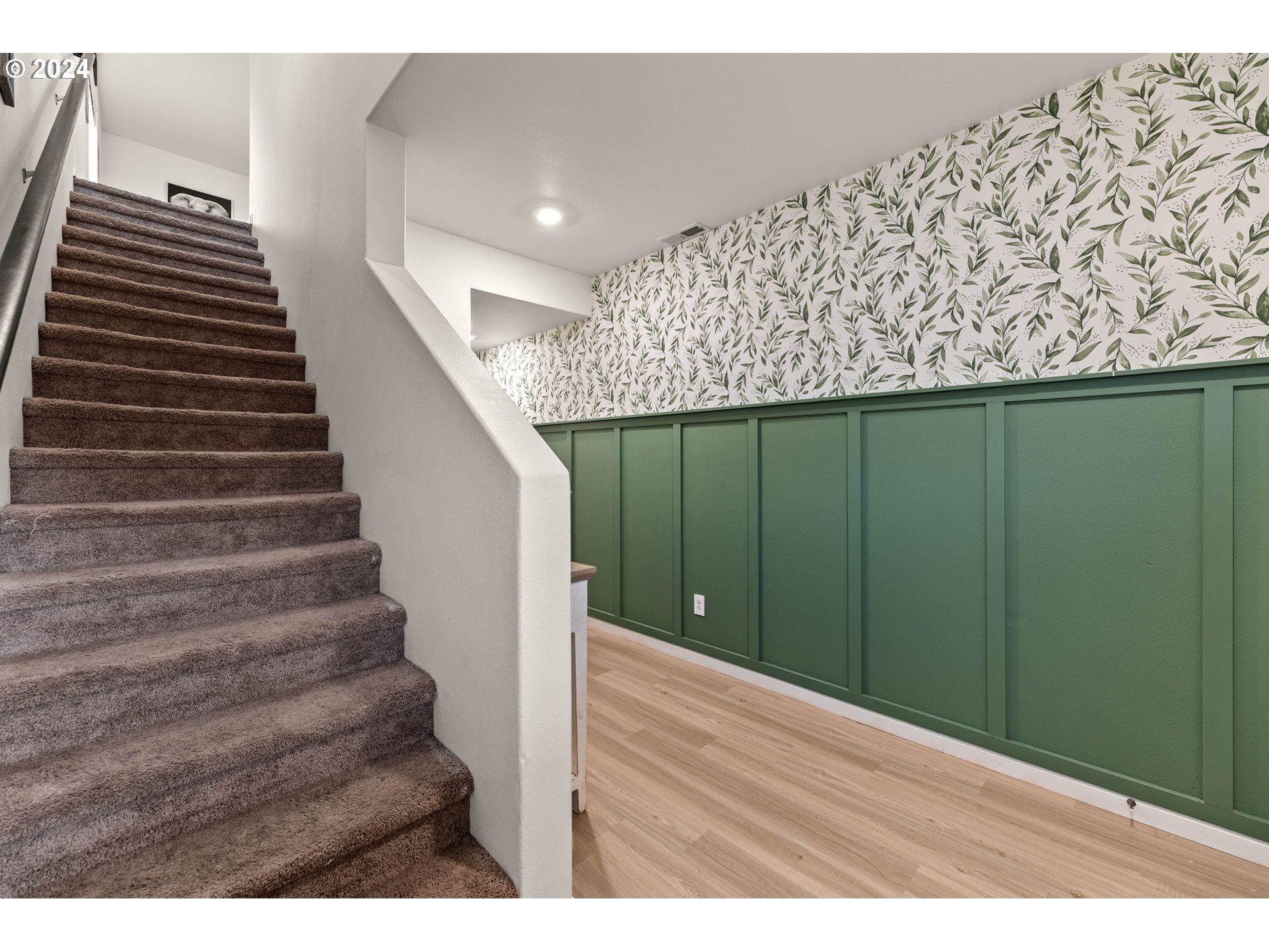 1405 W 15TH AVE