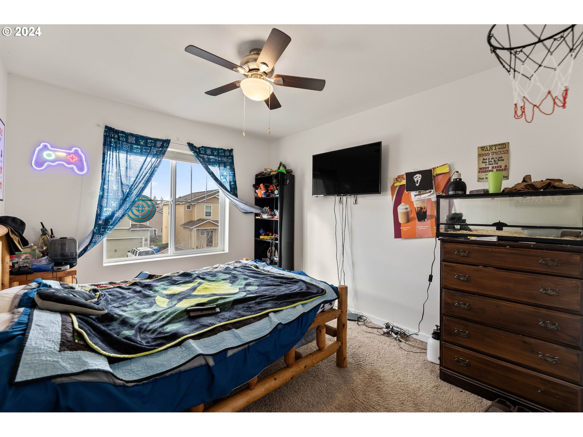 1405 W 15TH AVE