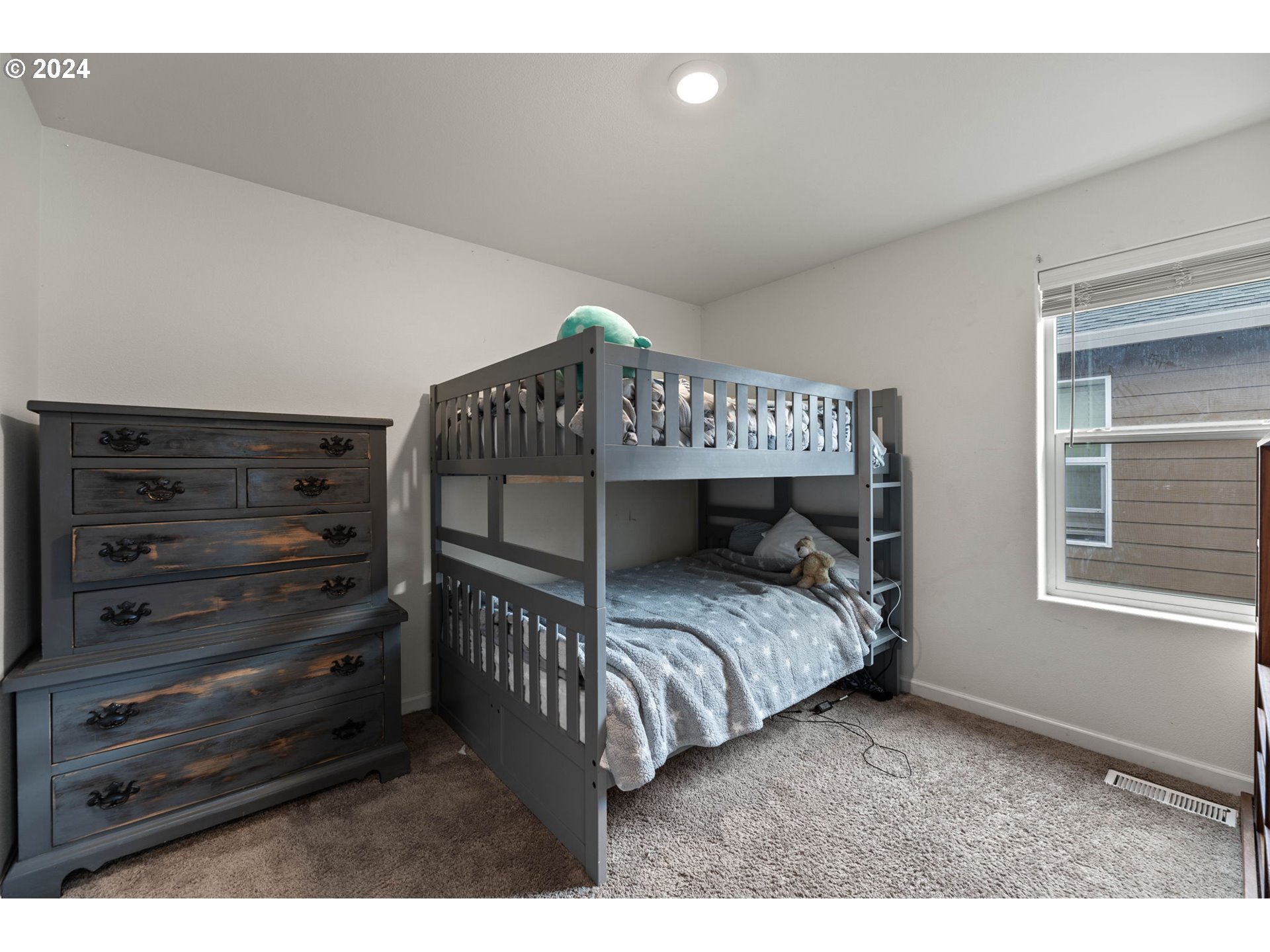 1405 W 15TH AVE
