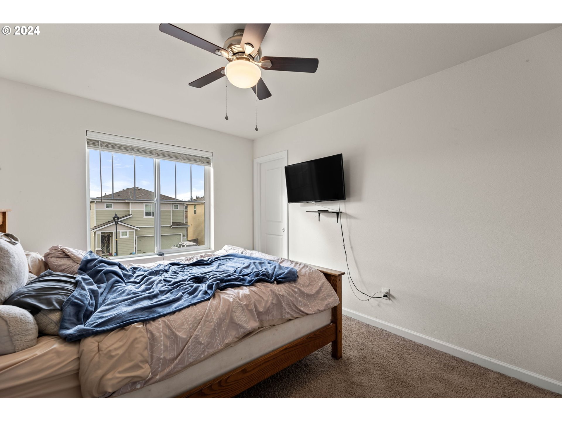 1405 W 15TH AVE