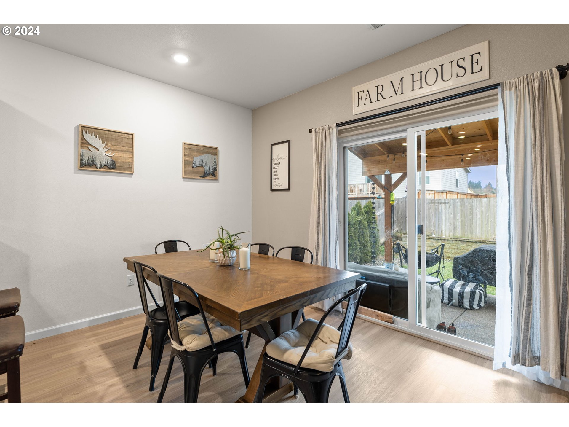 1405 W 15TH AVE