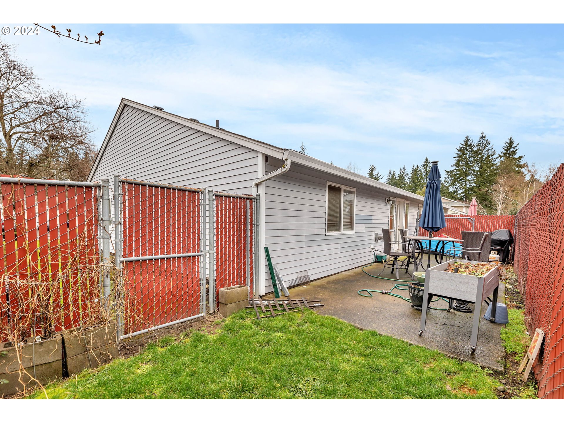 113 NE JUNIPER AVE