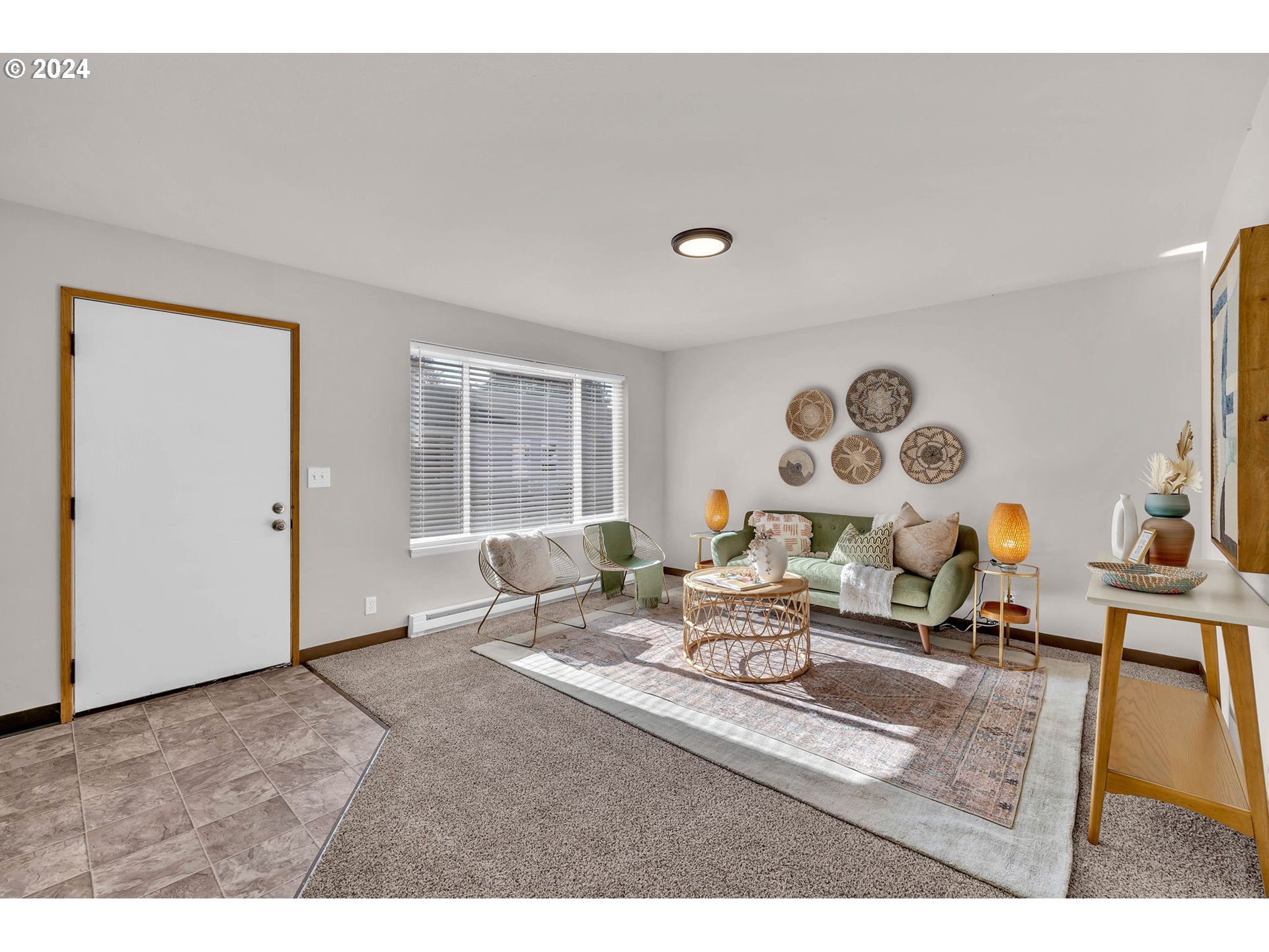 902 Pioneer ST 910