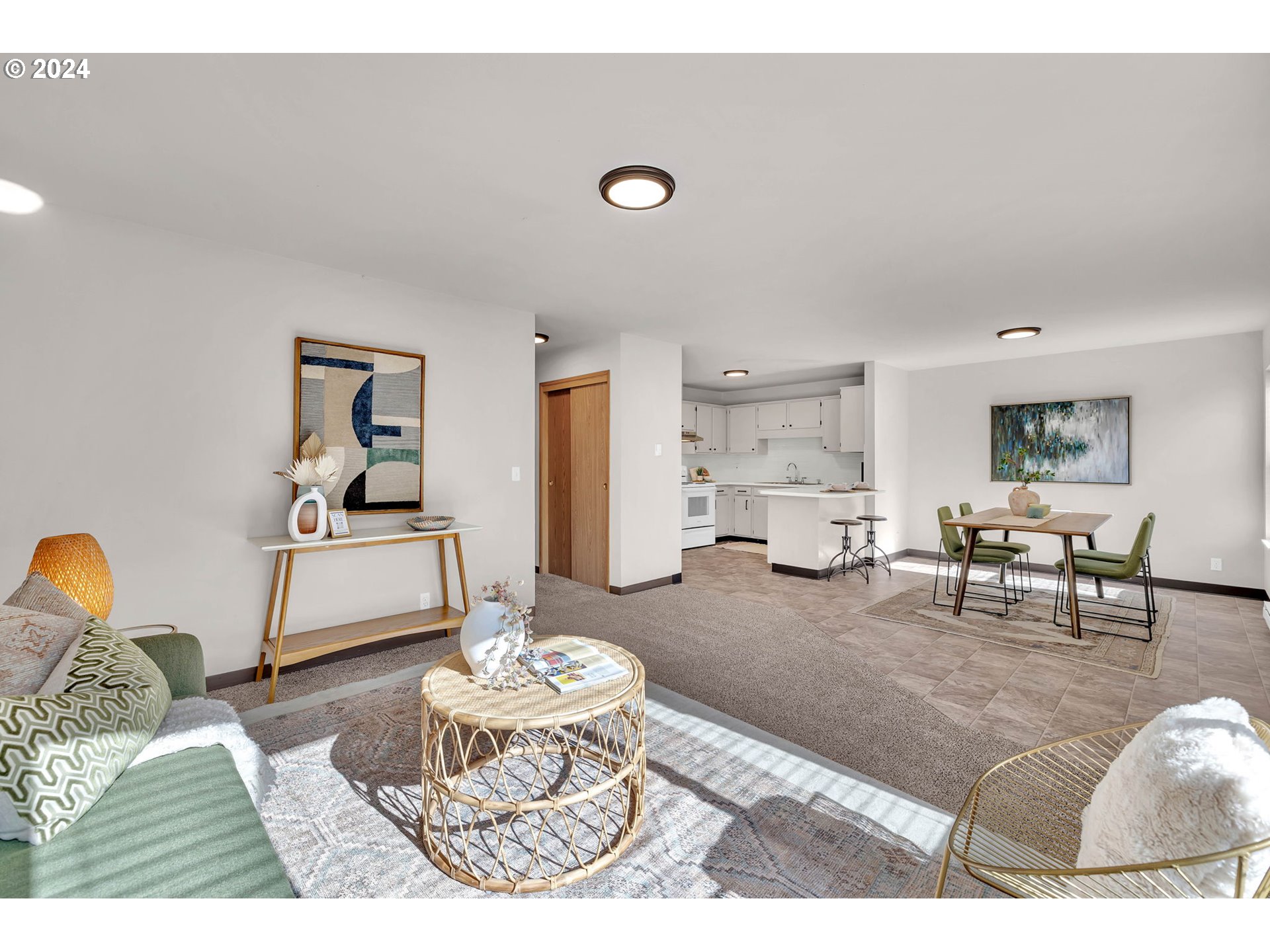 902 Pioneer ST 910