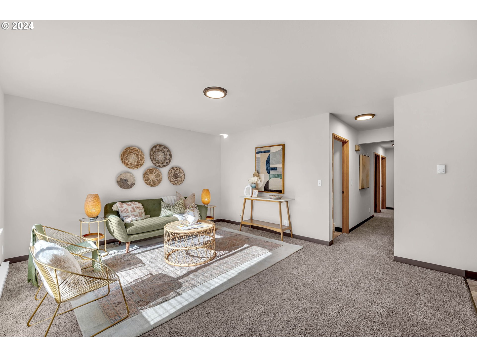 902 Pioneer ST 910