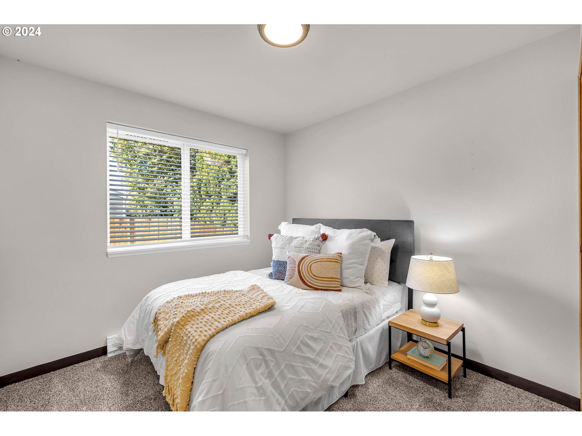 902 Pioneer ST 910