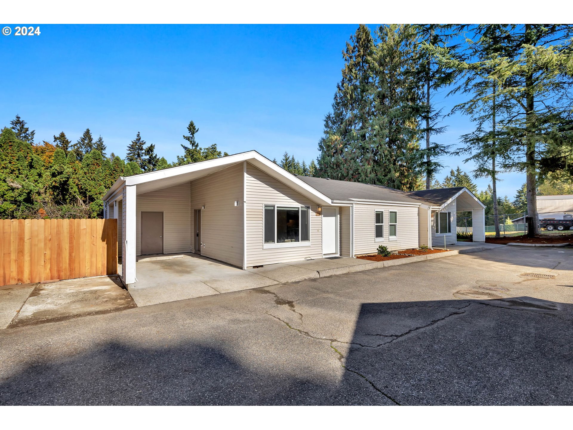902 Pioneer ST 910