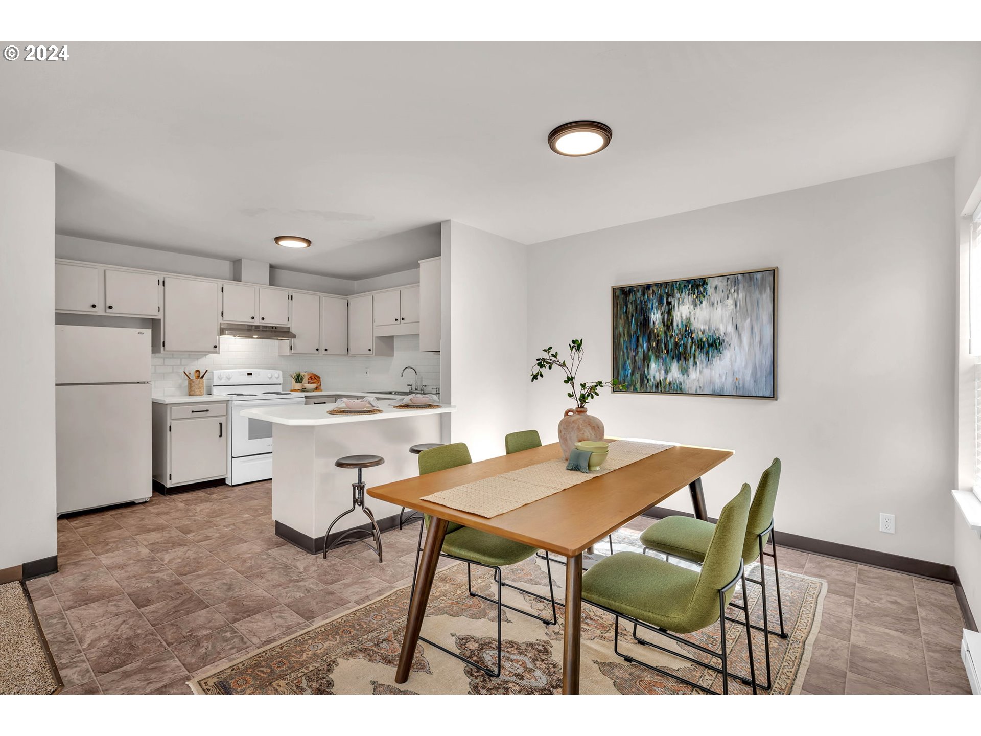 902 Pioneer ST 910
