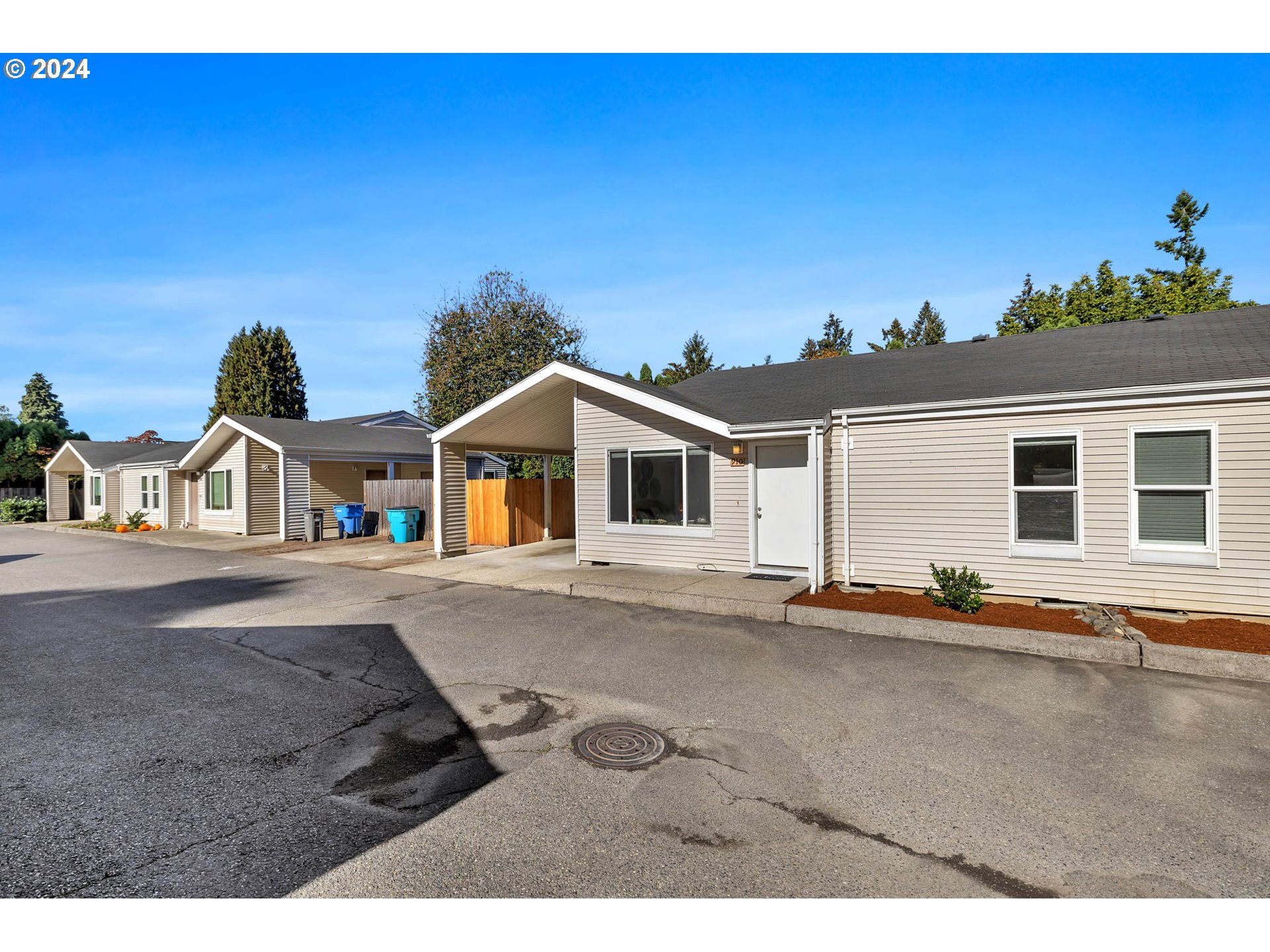 902 Pioneer ST 910