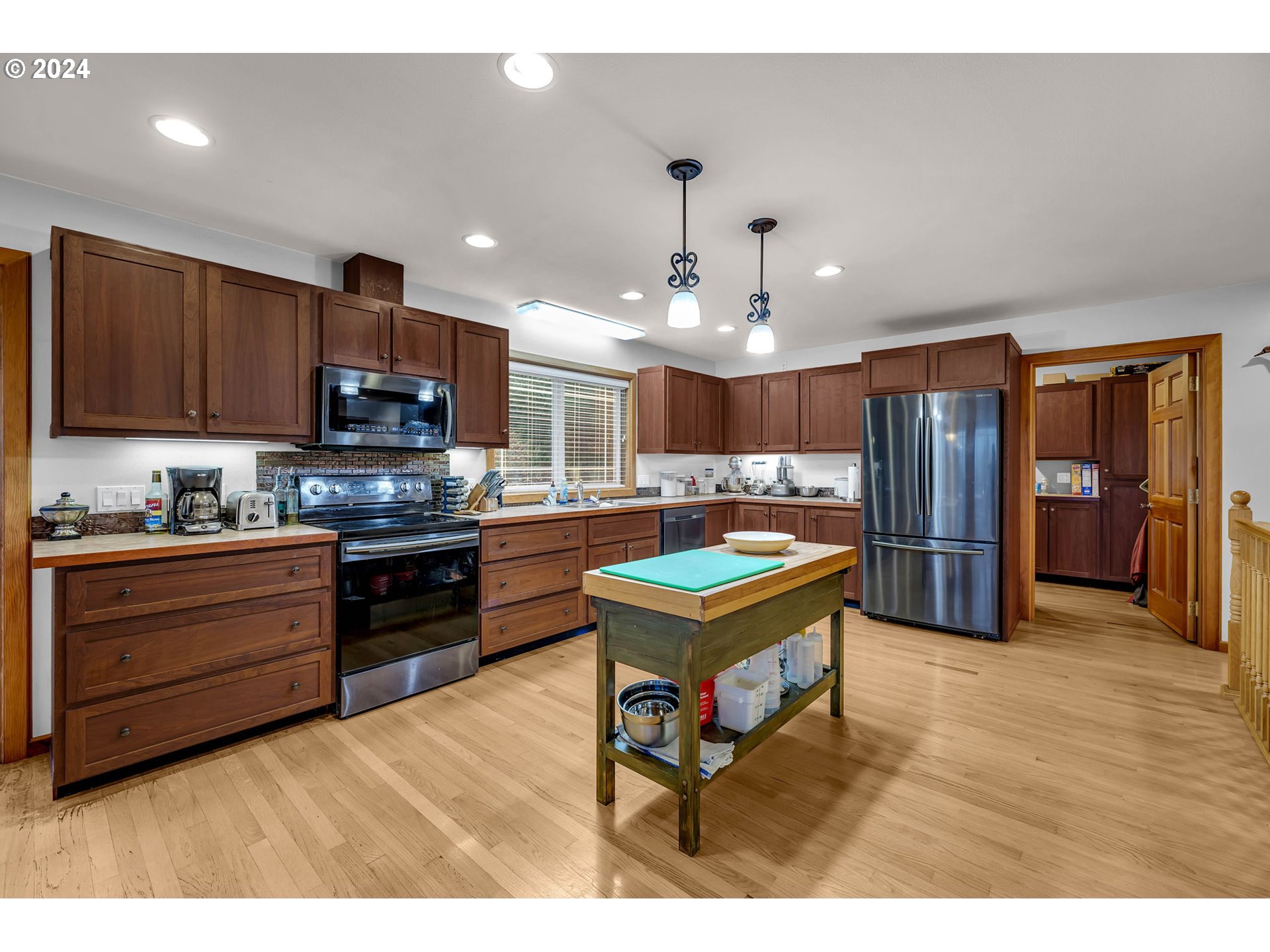 206 MARTIN RD
