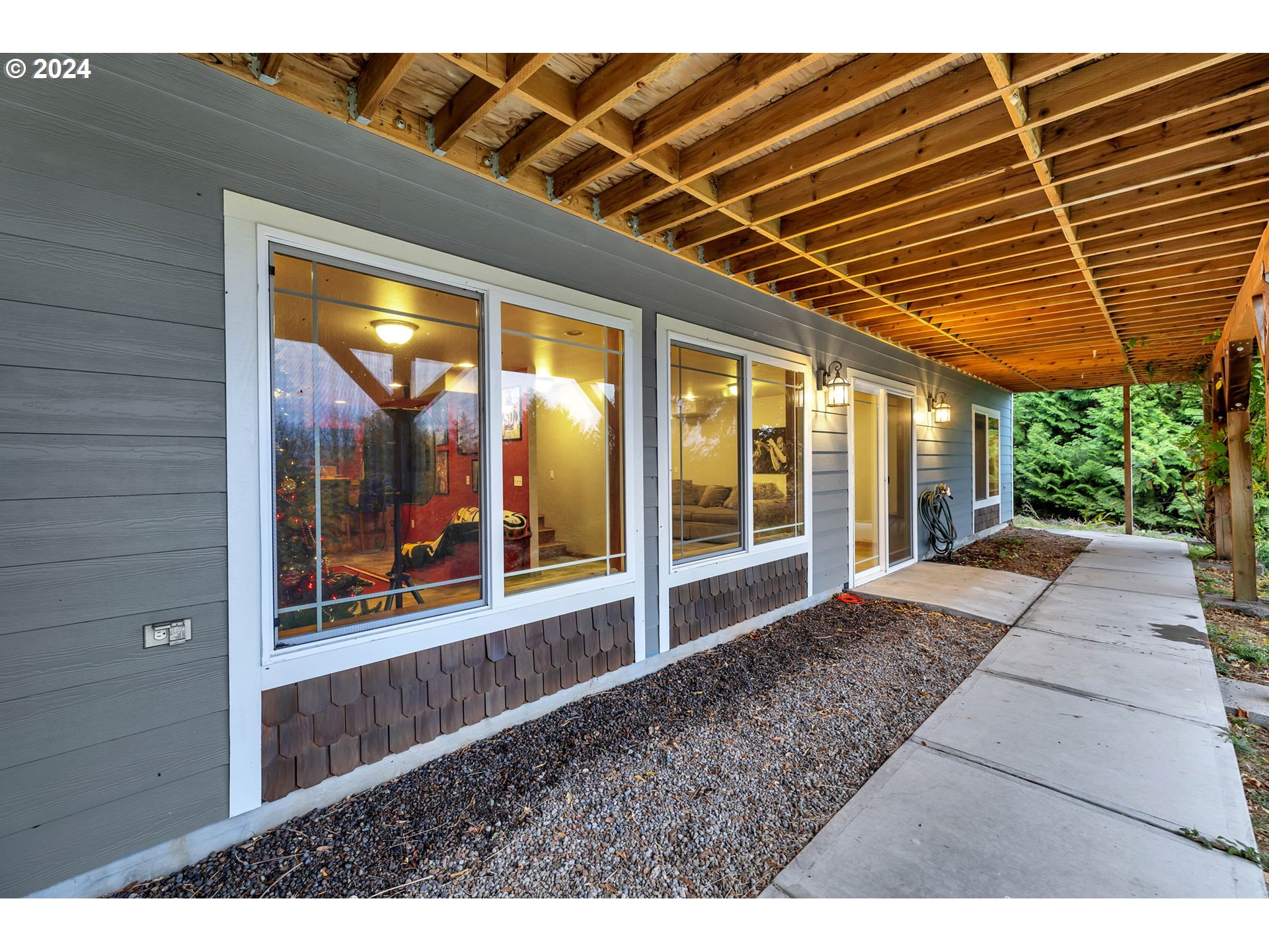 206 MARTIN RD