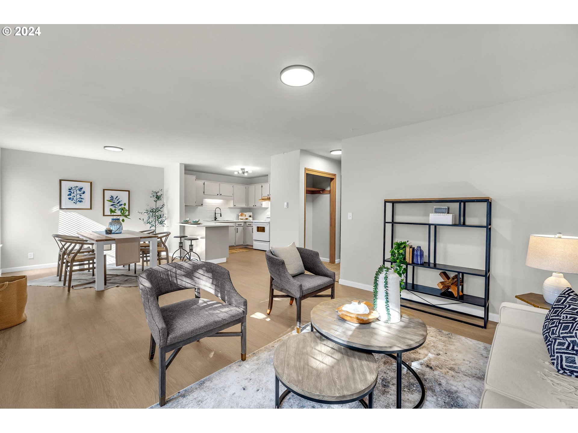 902 Pioneer ST 912