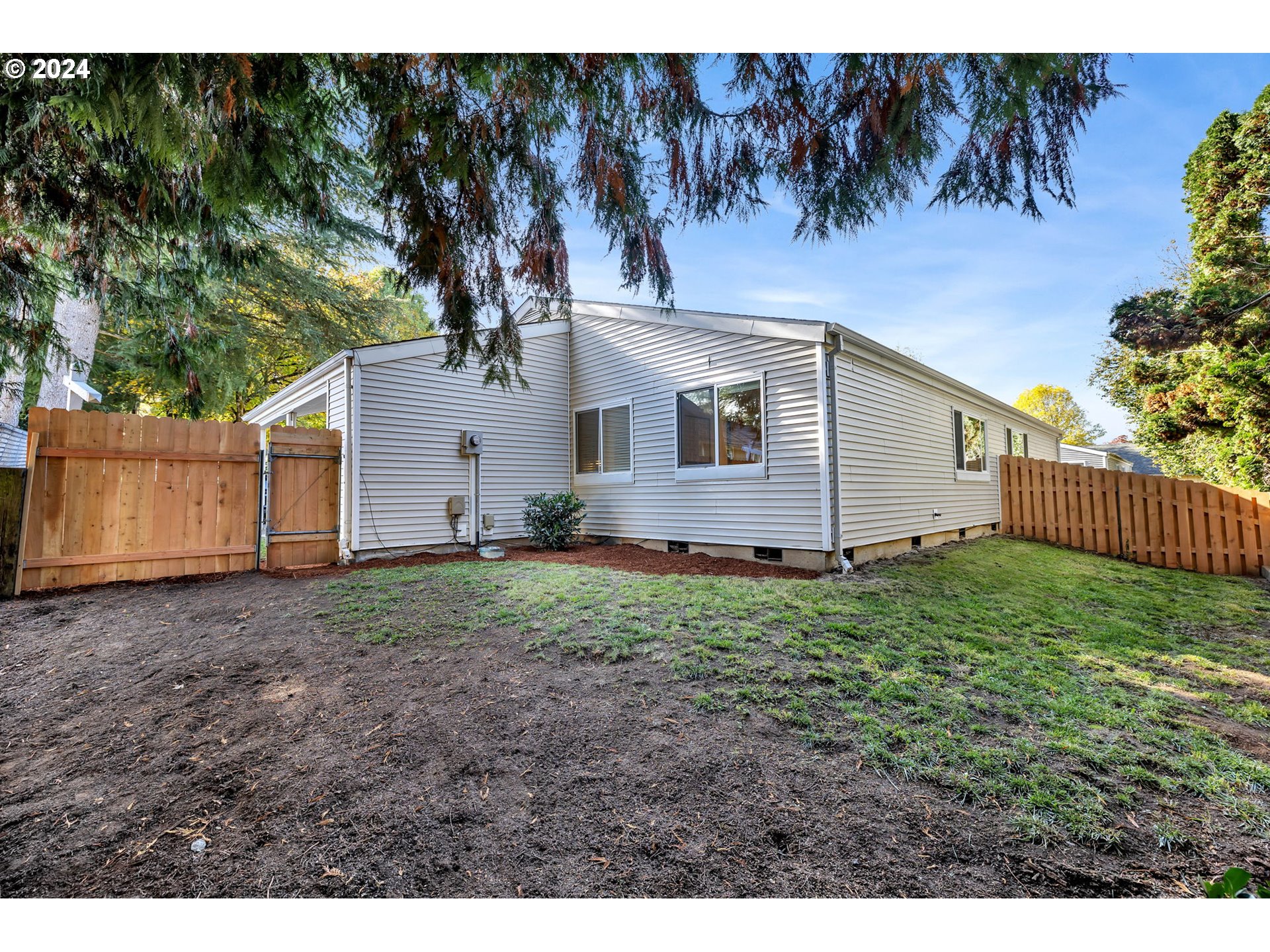 902 Pioneer ST 912
