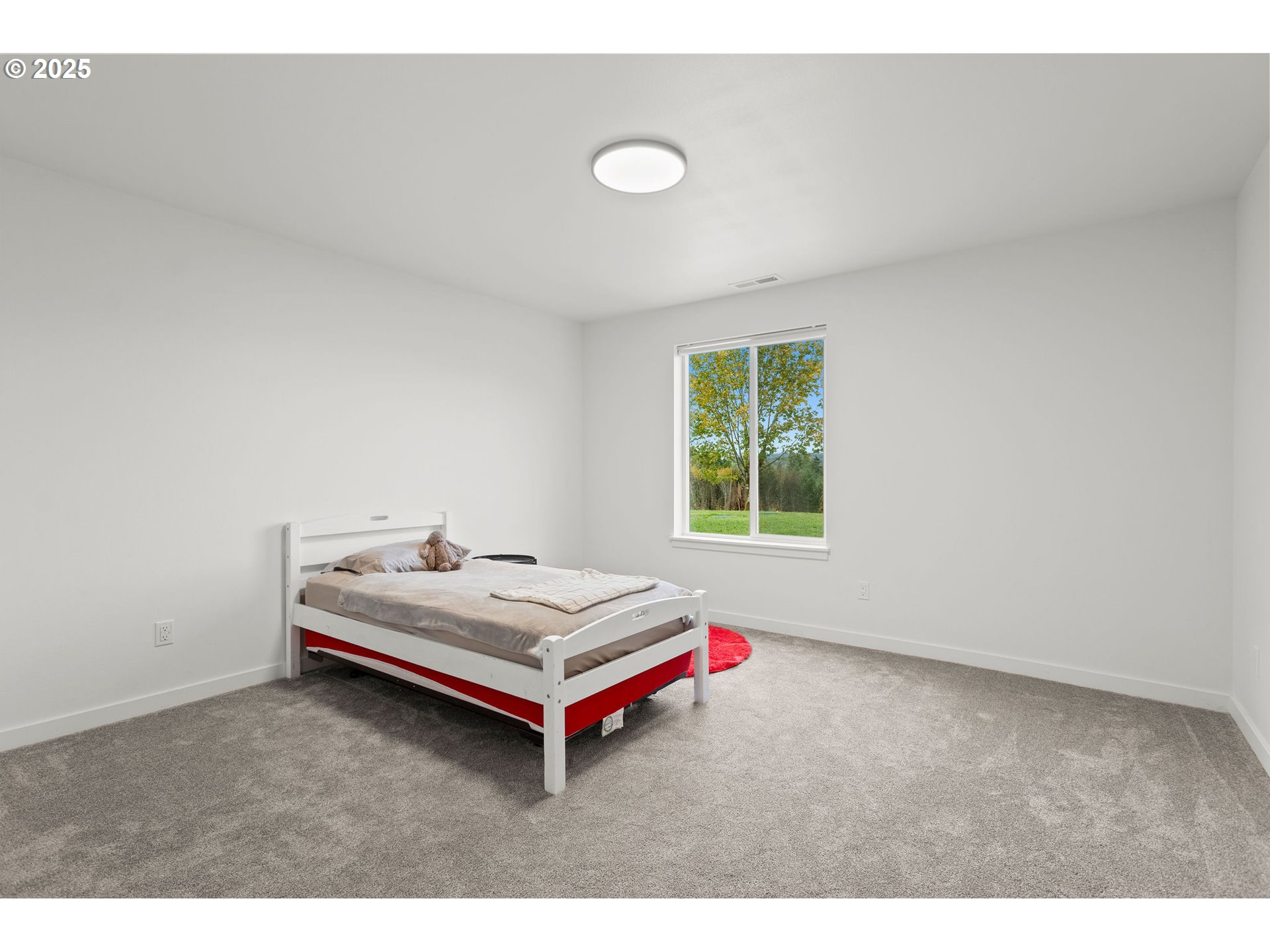 253 S GOBLE CREEK RD