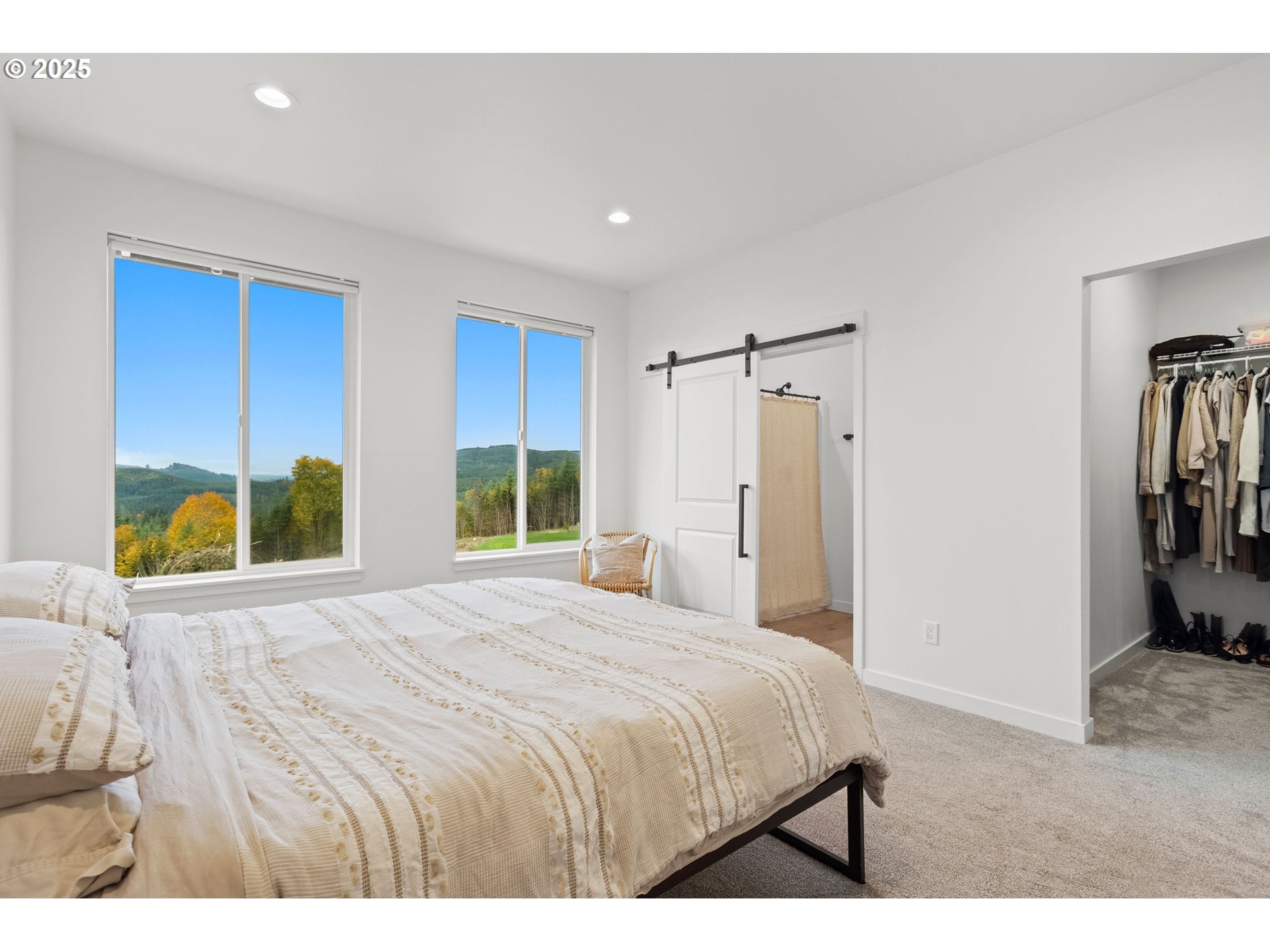 253 S GOBLE CREEK RD