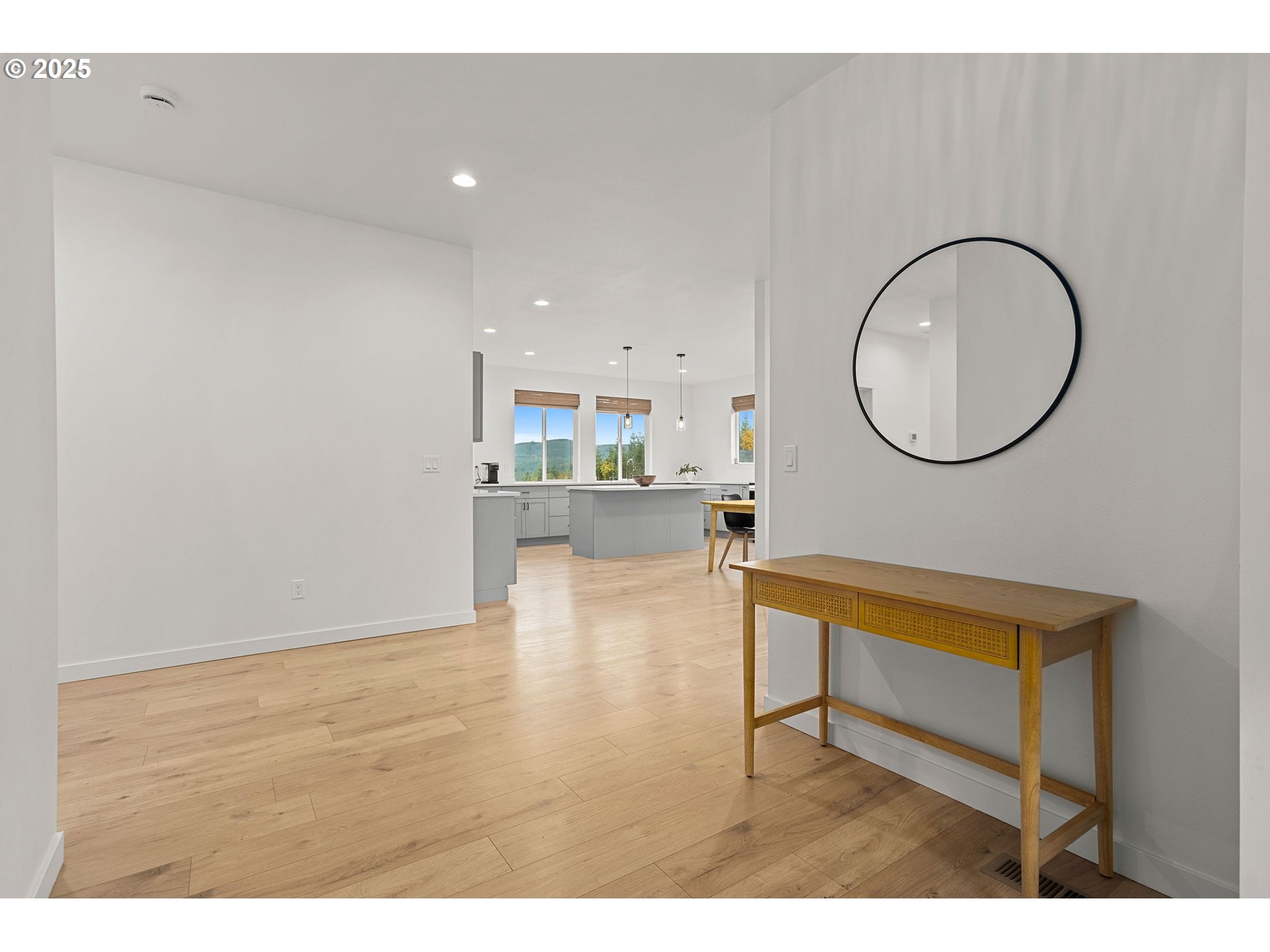 253 S GOBLE CREEK RD