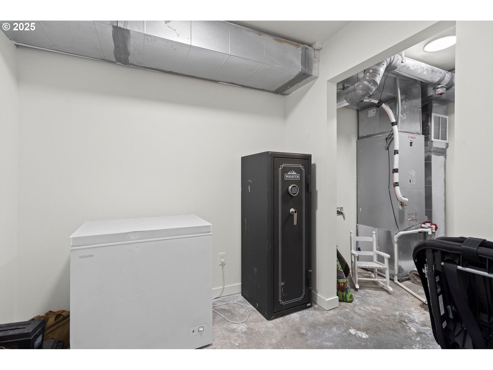 253 S GOBLE CREEK RD